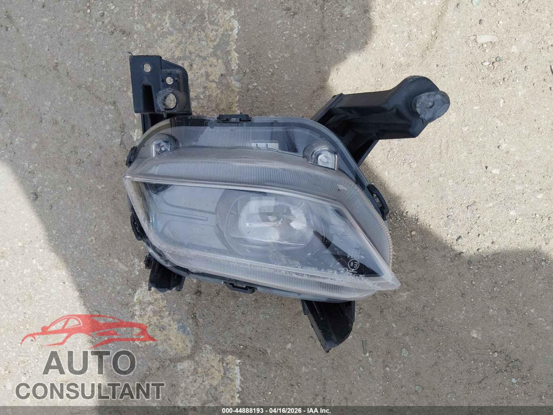 HYUNDAI SANTA FE 2019 - 5NMS5CAA0KH026961