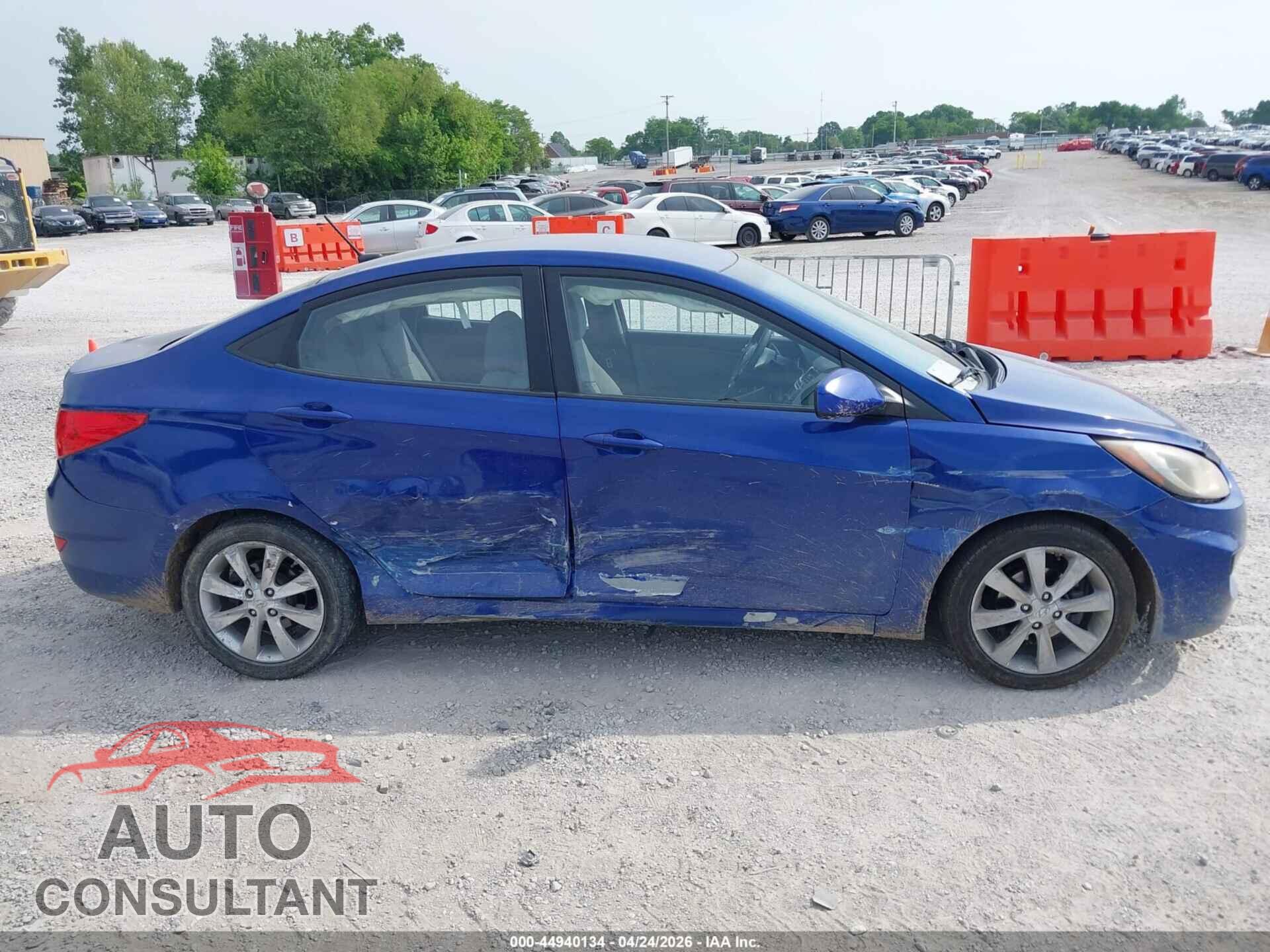 HYUNDAI ACCENT 2012 - KMHCU4AE2CU045582