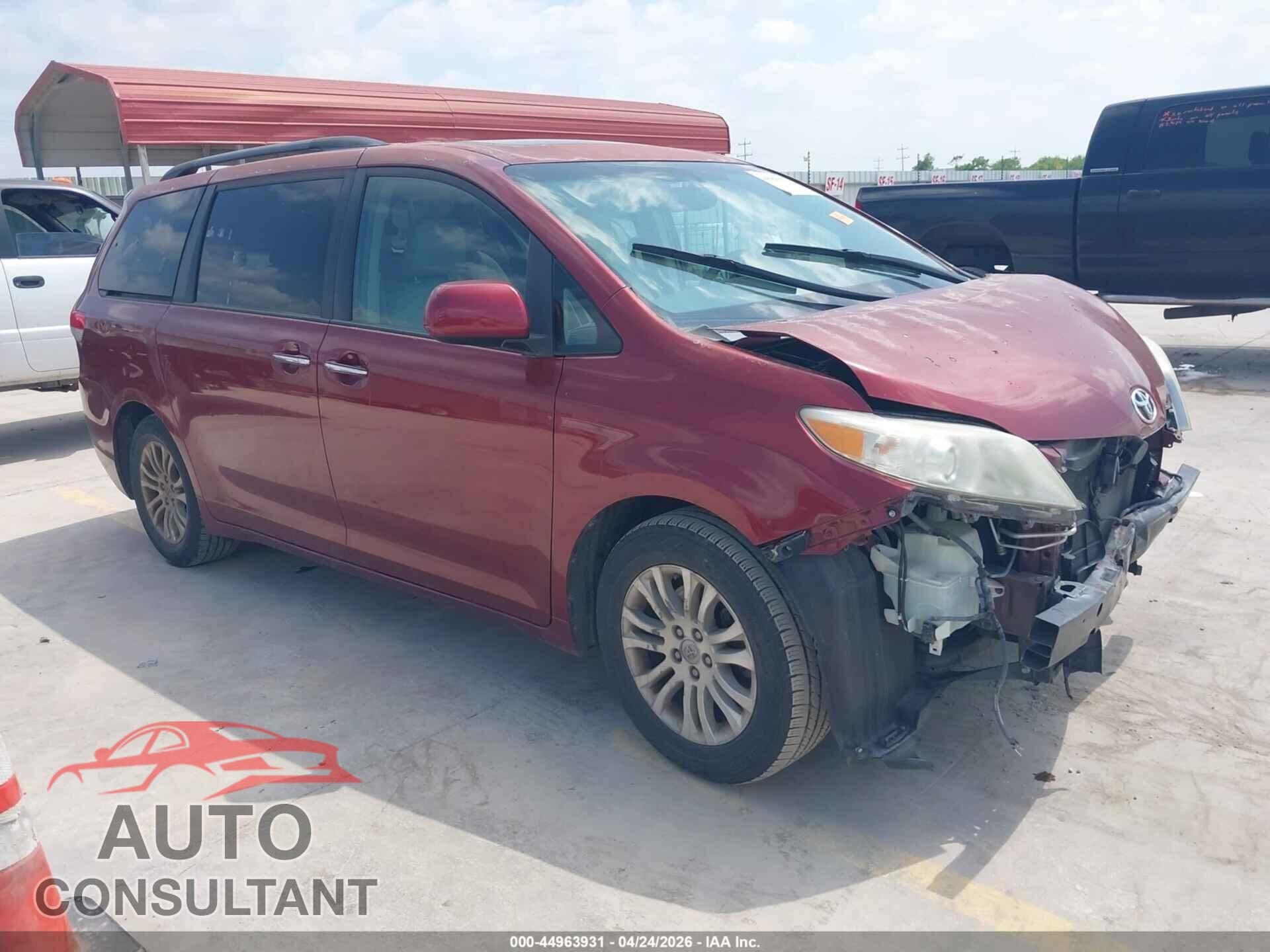 TOYOTA SIENNA 2011 - 5TDYK3DC1BS173593