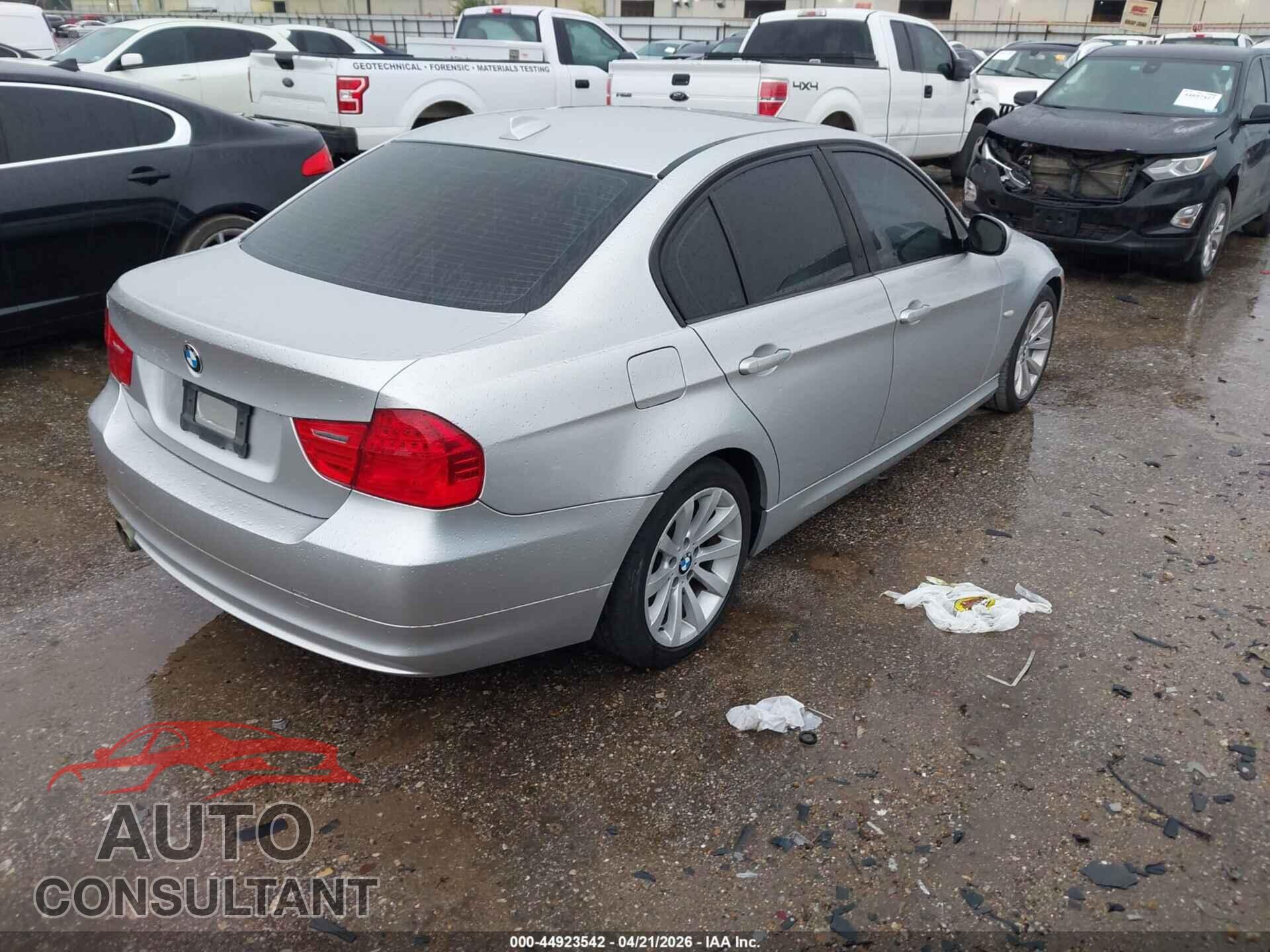 BMW 328I 2011 - WBAPH5C59BA448369