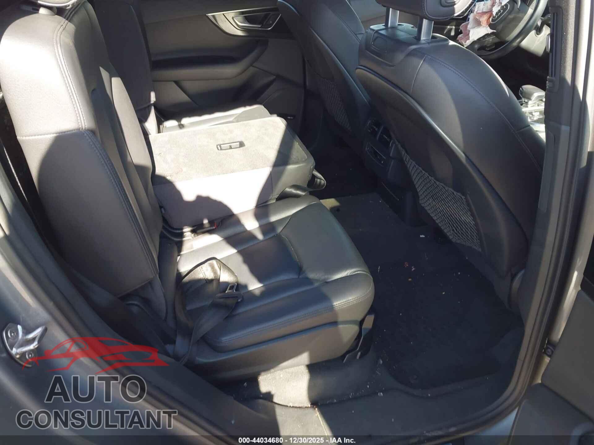 AUDI Q7 2017 - WA1LAAF71HD025718