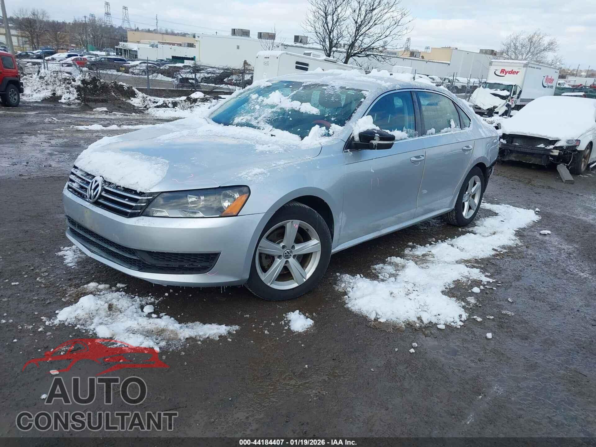 VOLKSWAGEN PASSAT 2013 - 1VWBP7A33DC088159