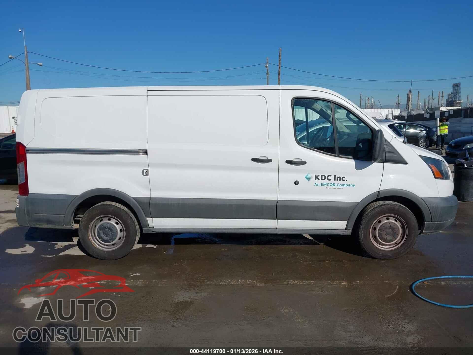 FORD TRANSIT-150 2017 - 1FTYE1YM2HKB25731