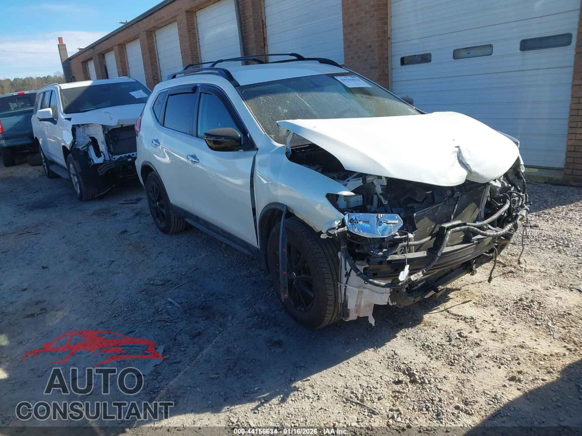 NISSAN ROGUE 2017 - 5N1AT2MT4HC810197