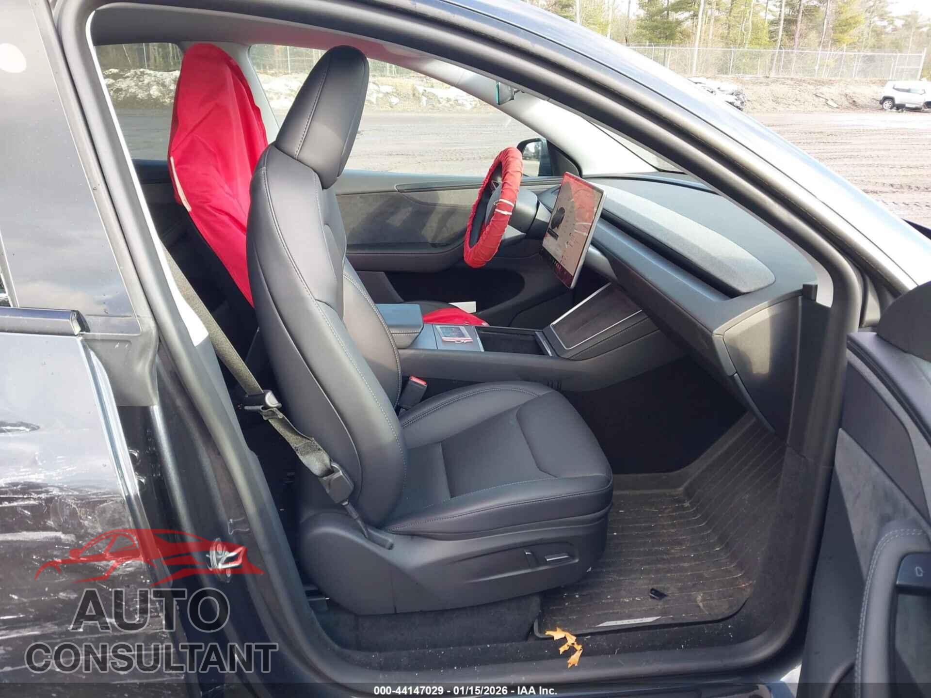 TESLA MODEL Y 2026 - 7SAYGDEE2TA386503