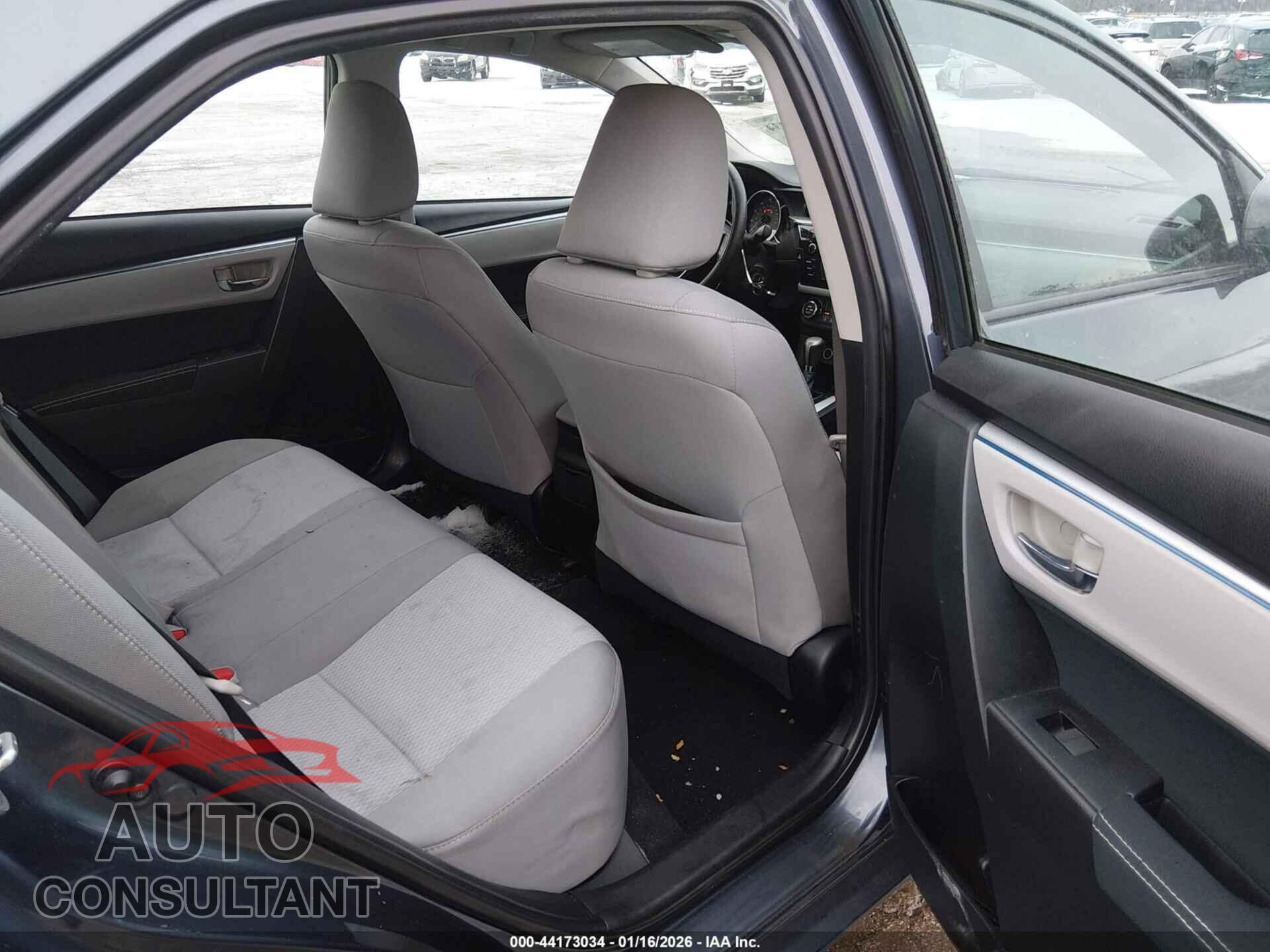 TOYOTA COROLLA 2015 - 5YFBURHE4FP359478