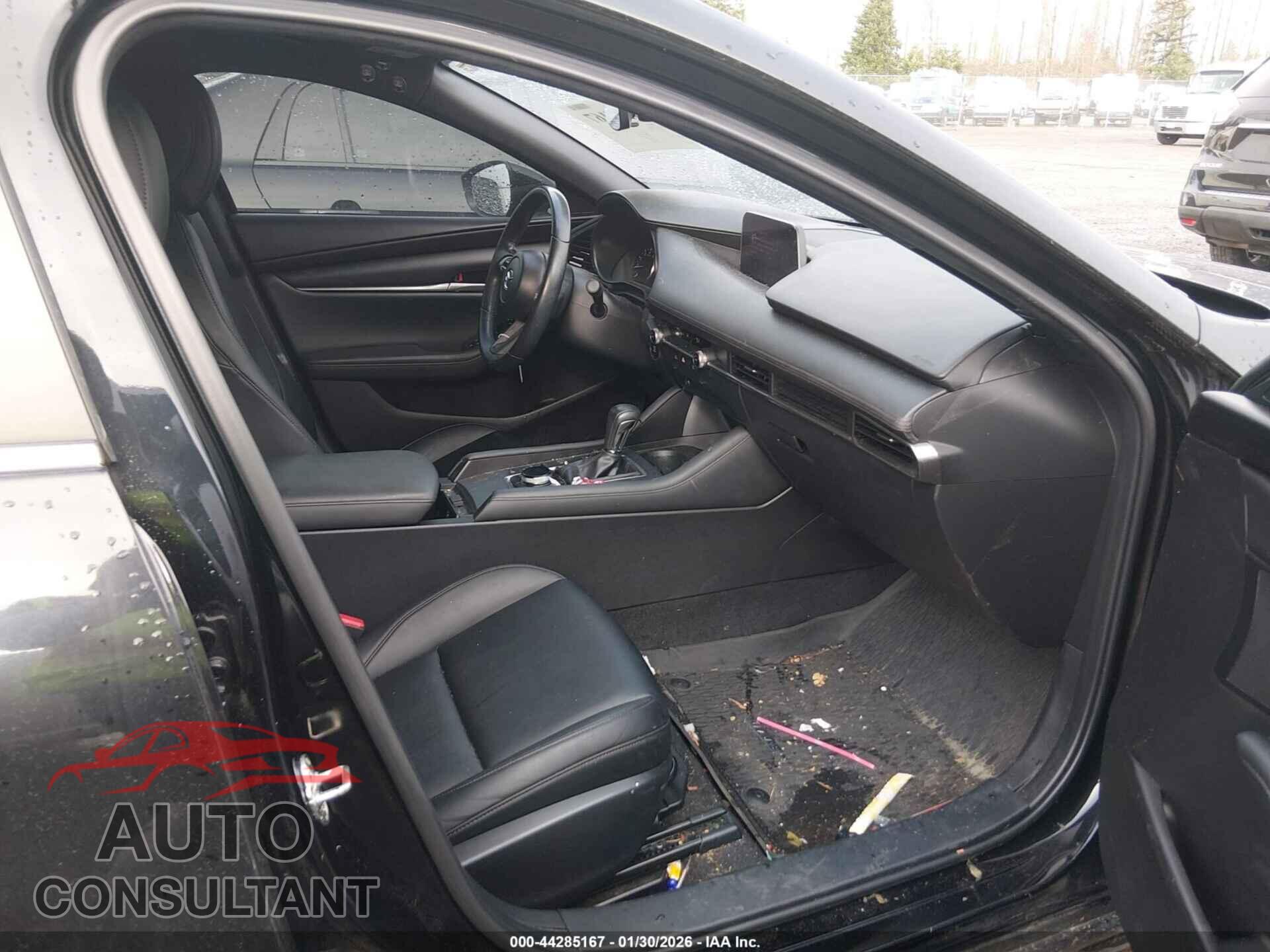 MAZDA MAZDA3 2021 - JM1BPAKL1M1338430