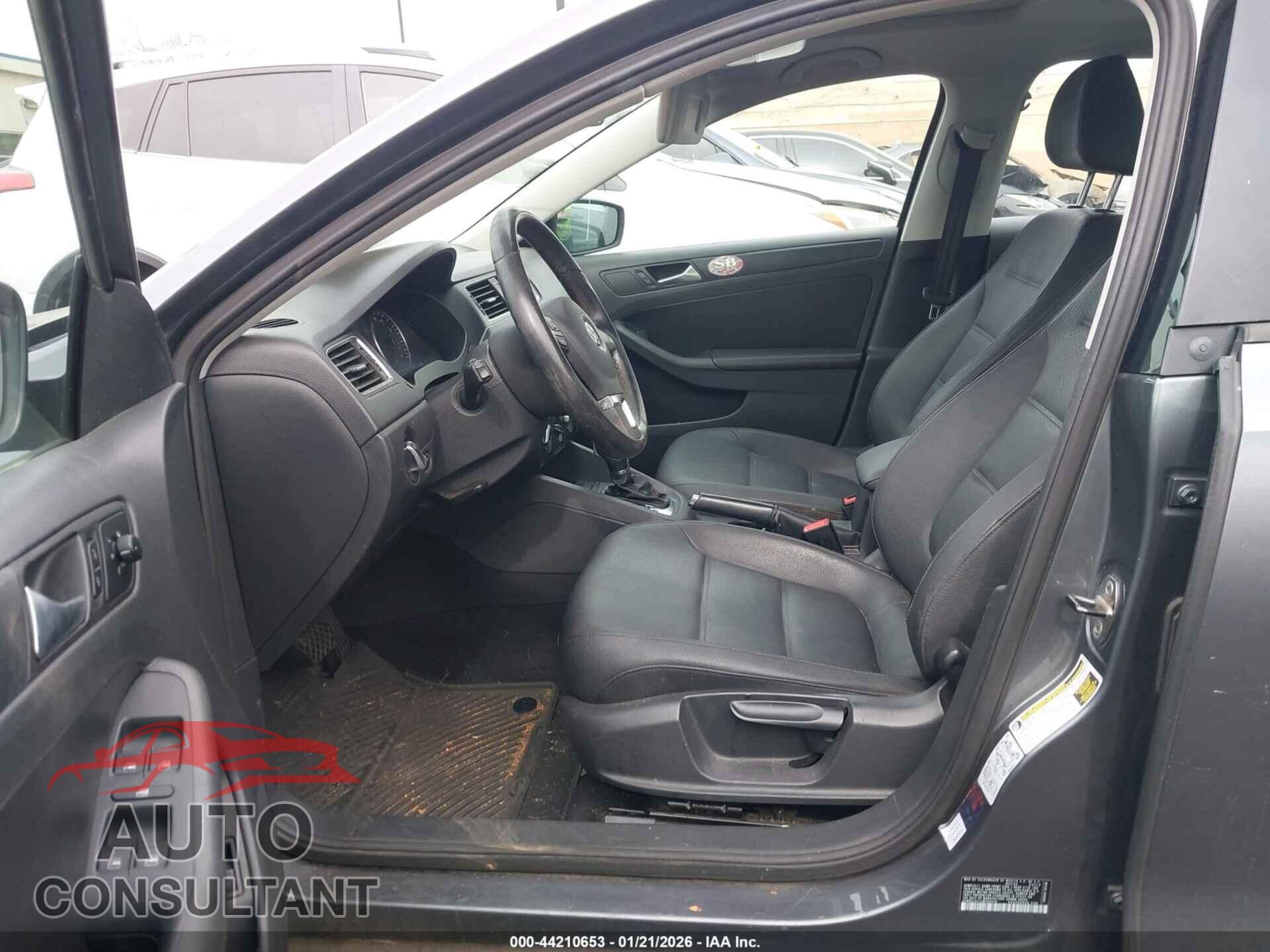 VOLKSWAGEN JETTA 2012 - 3VWDP7AJ1CM399030