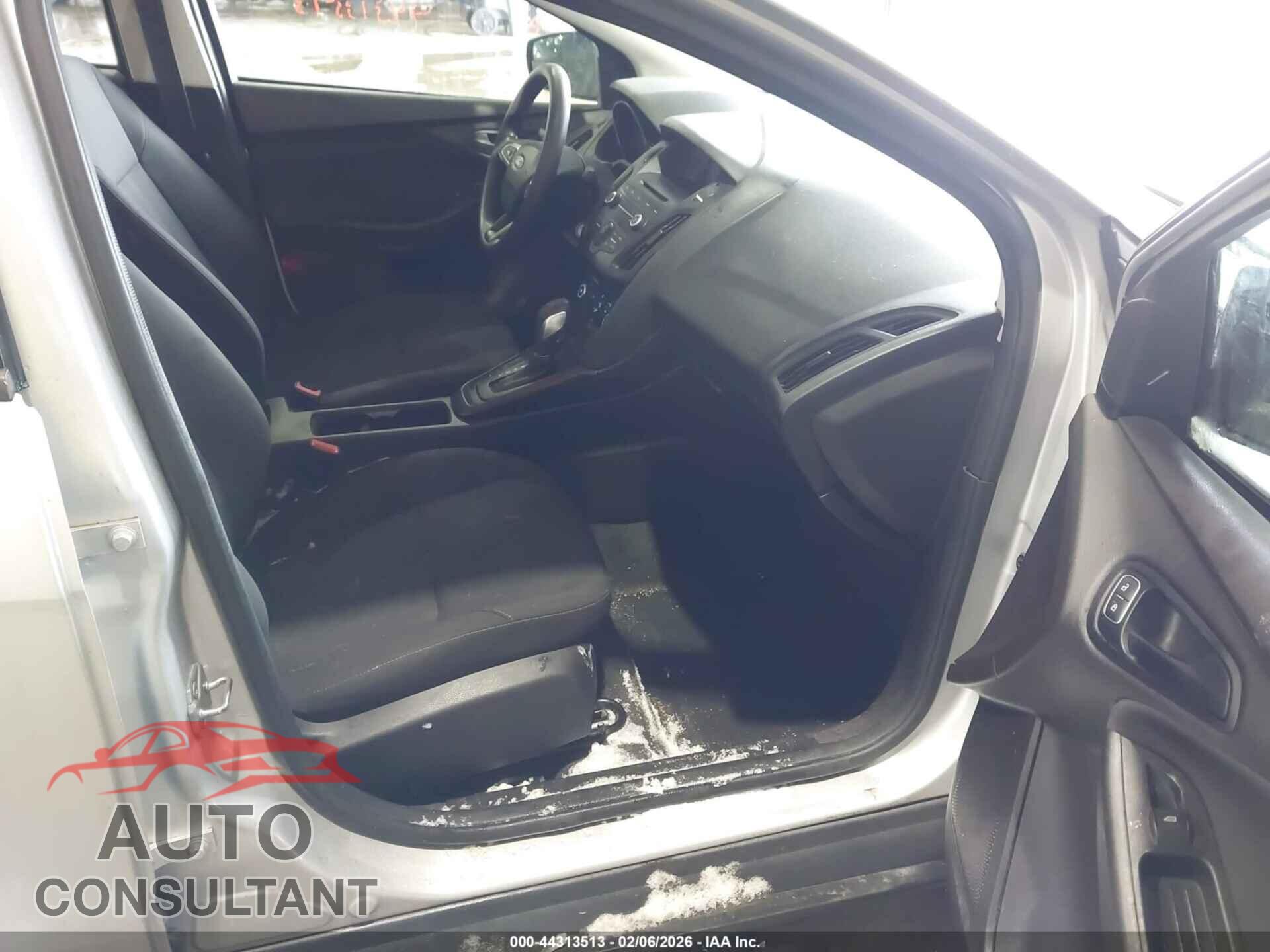 FORD FOCUS 2017 - 1FADP3E23HL266850