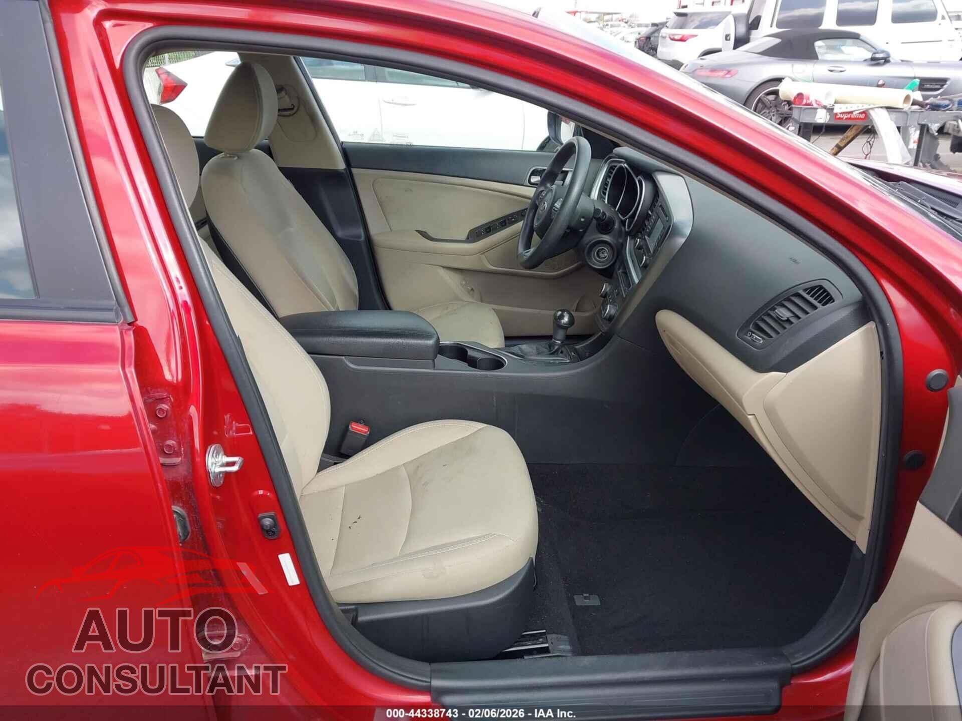 KIA OPTIMA 2015 - 5XXGM4A71FG517188