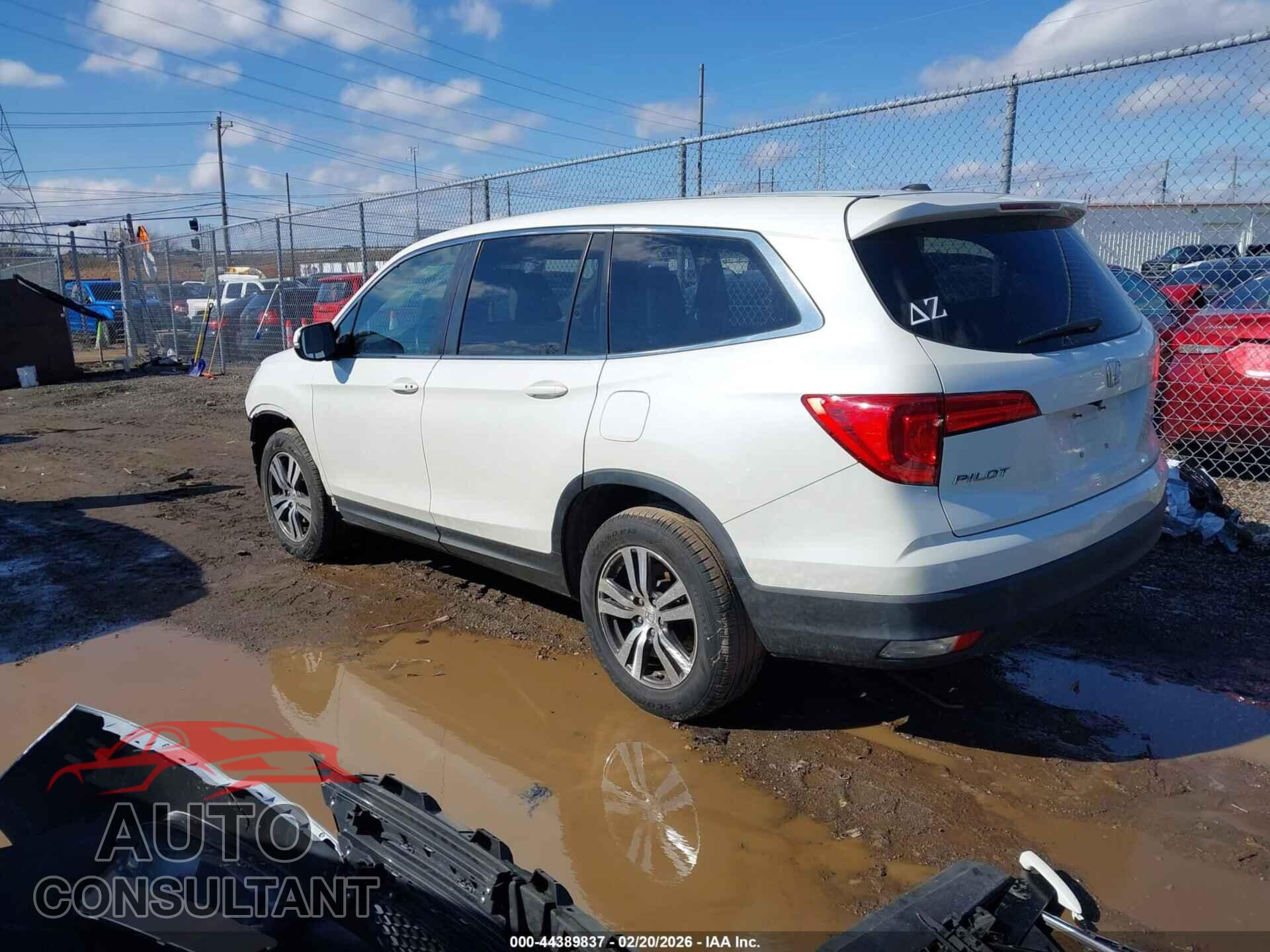 HONDA PILOT 2016 - 5FNYF6H81GB116172