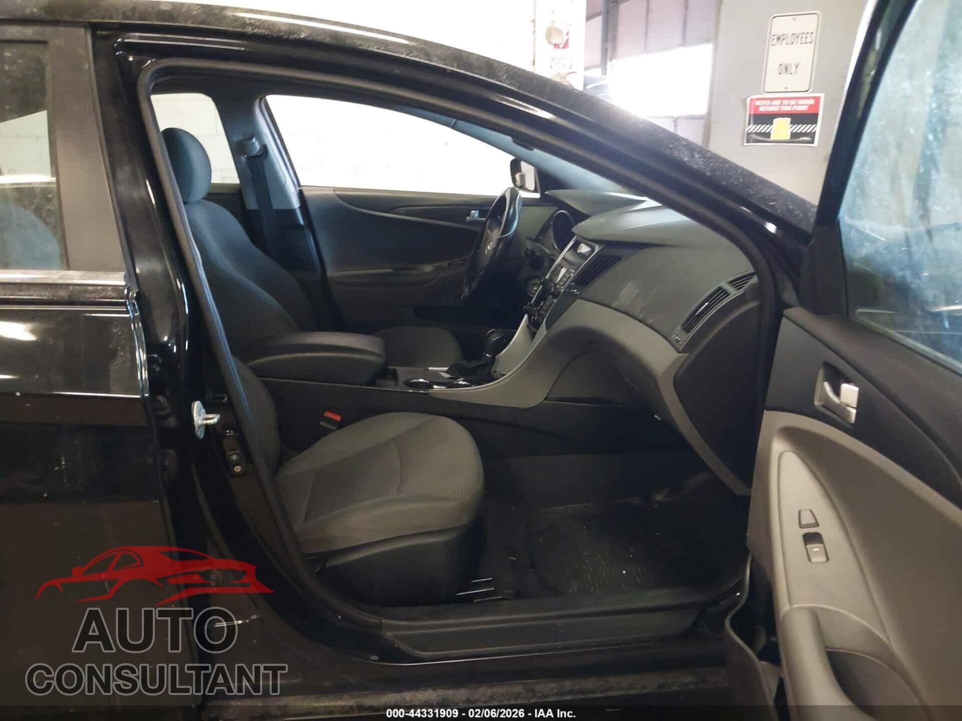 HYUNDAI SONATA 2011 - 5NPEB4AC0BH016835