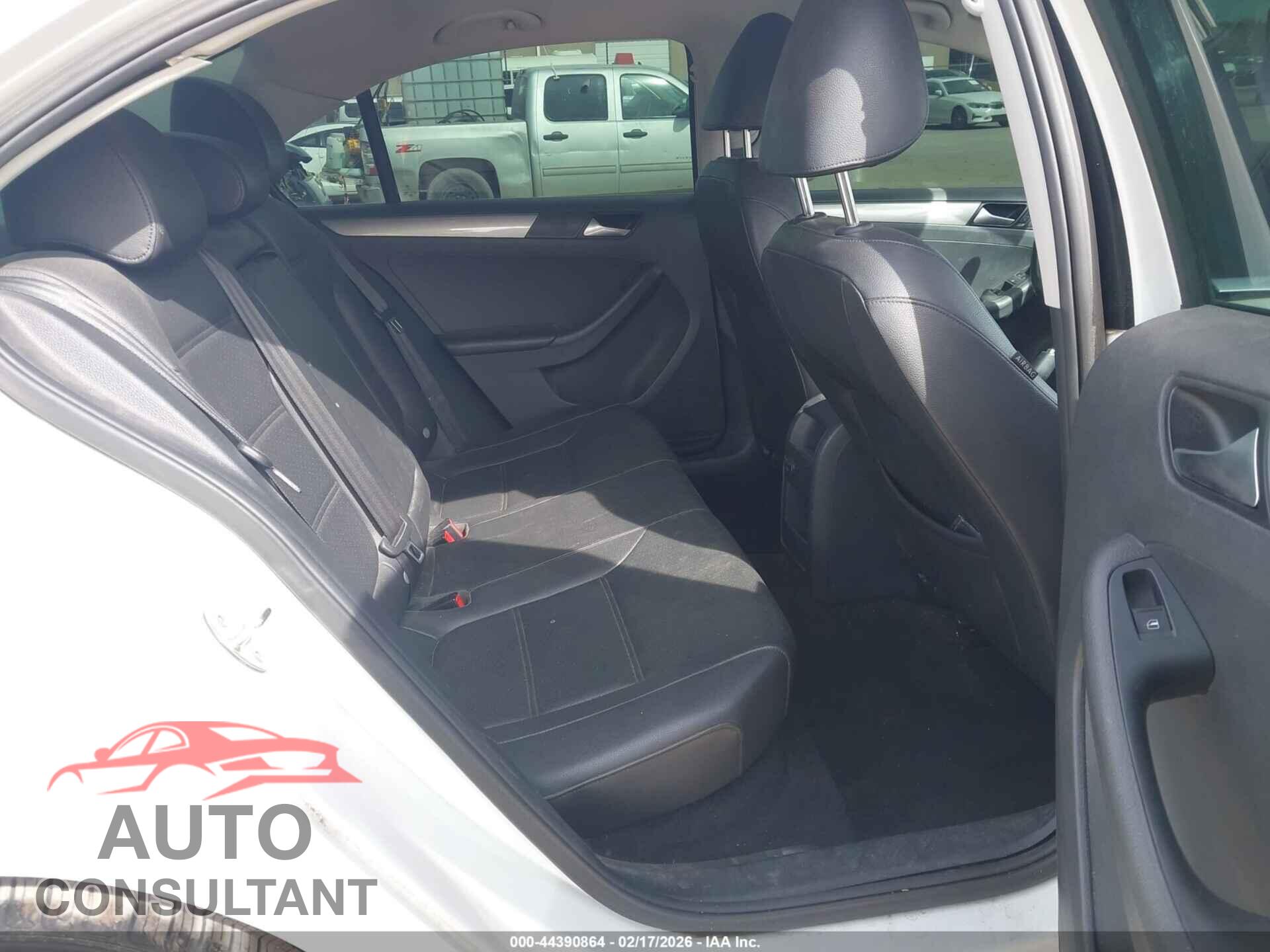 VOLKSWAGEN JETTA 2017 - 3VWDB7AJ0HM251800