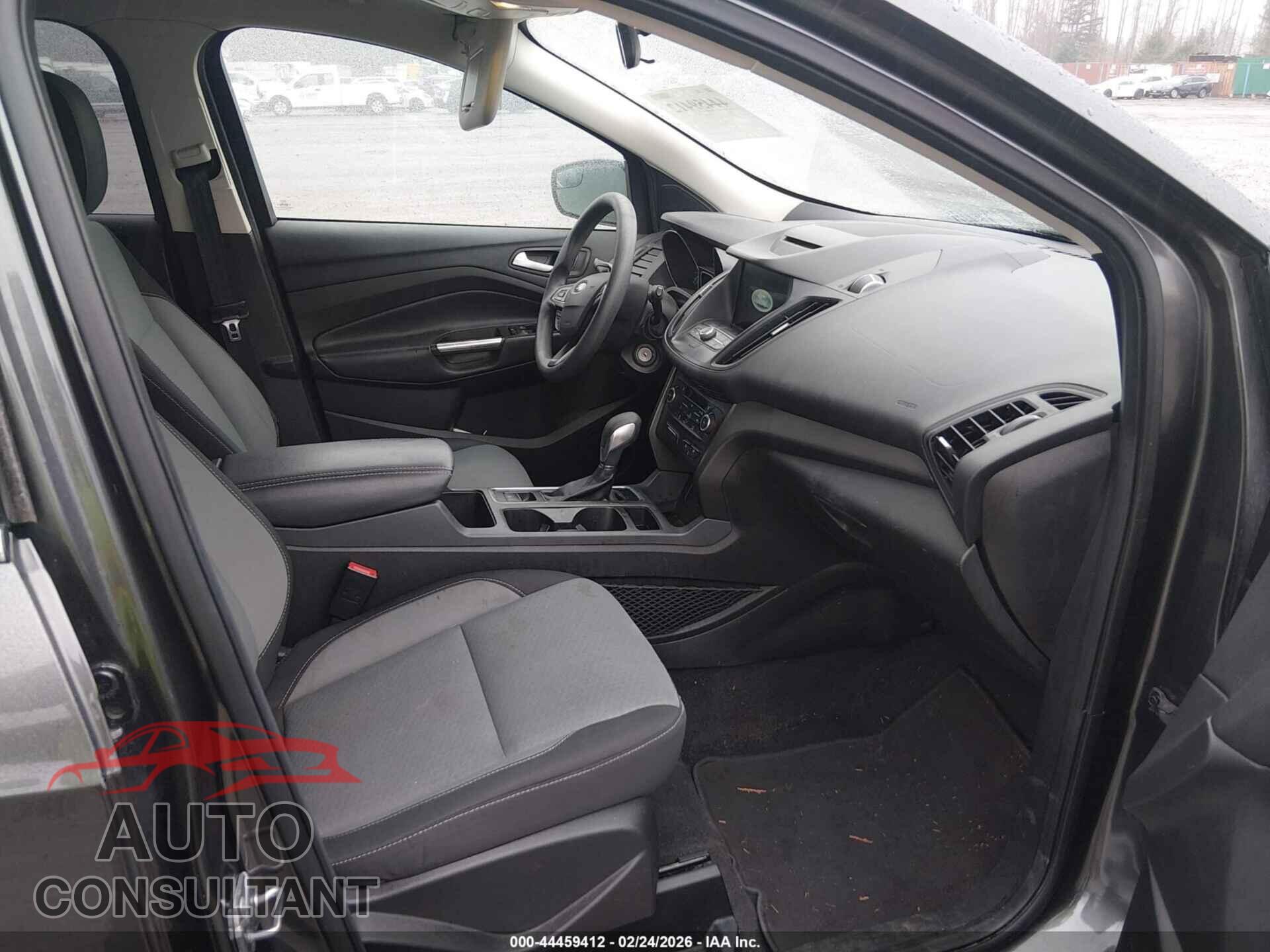 FORD ESCAPE 2018 - 1FMCU9GD5JUB15052