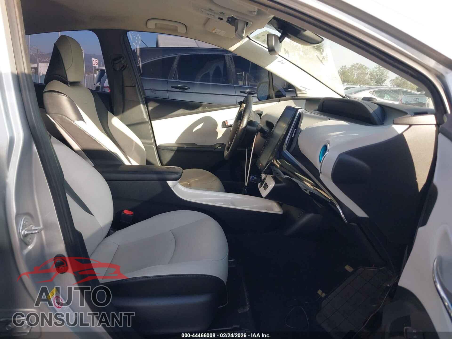 TOYOTA PRIUS PRIME 2017 - JTDKARFP2H3038001