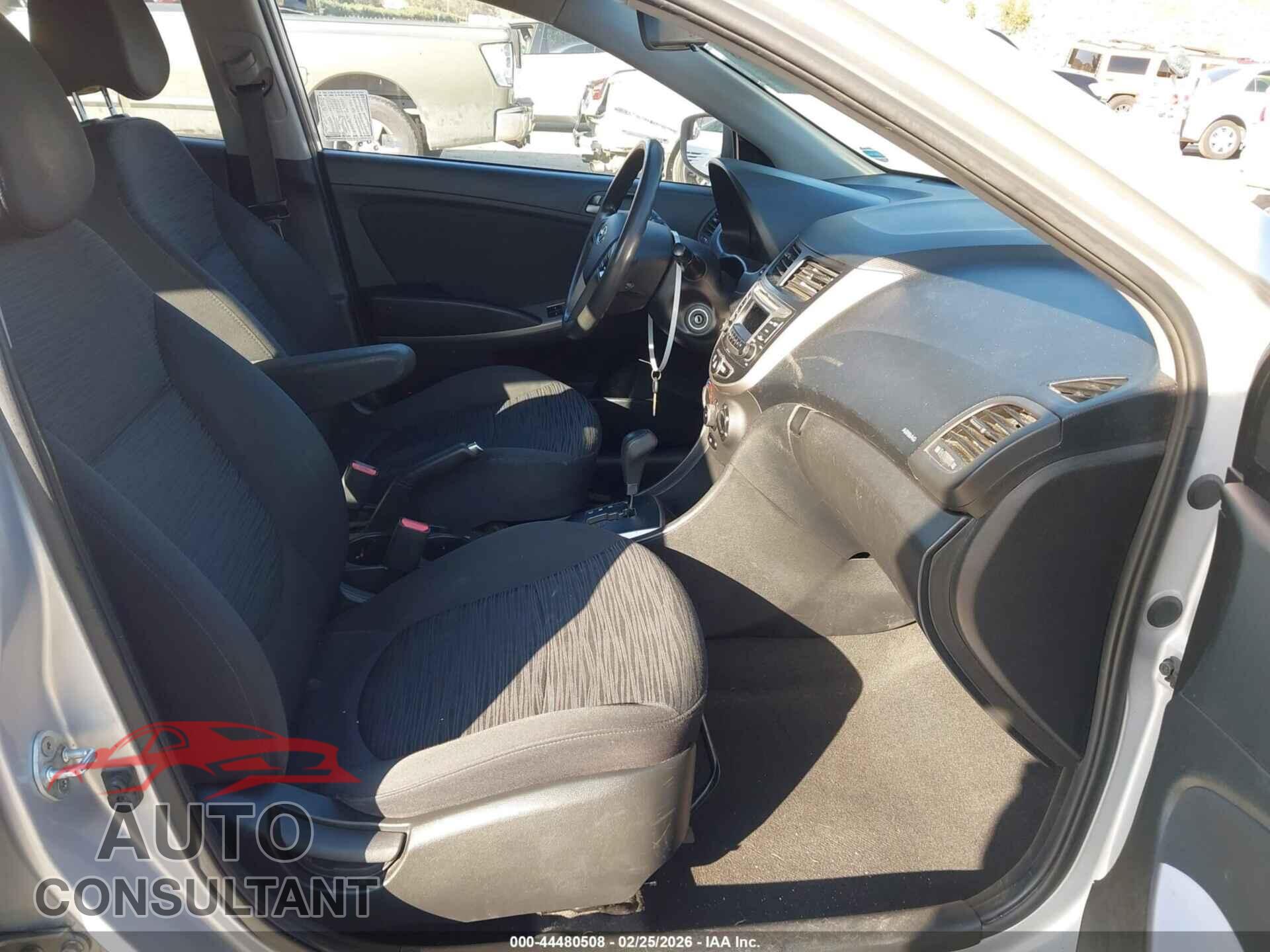 HYUNDAI ACCENT 2016 - KMHCT5AE4GU274862
