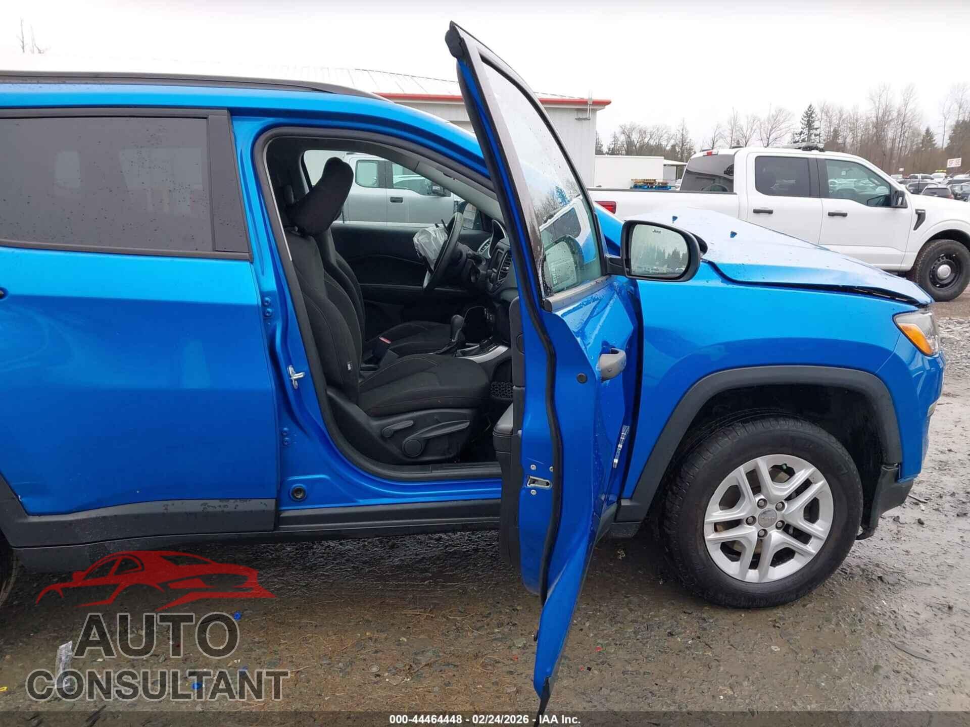 JEEP COMPASS 2018 - 3C4NJDAB1JT107850