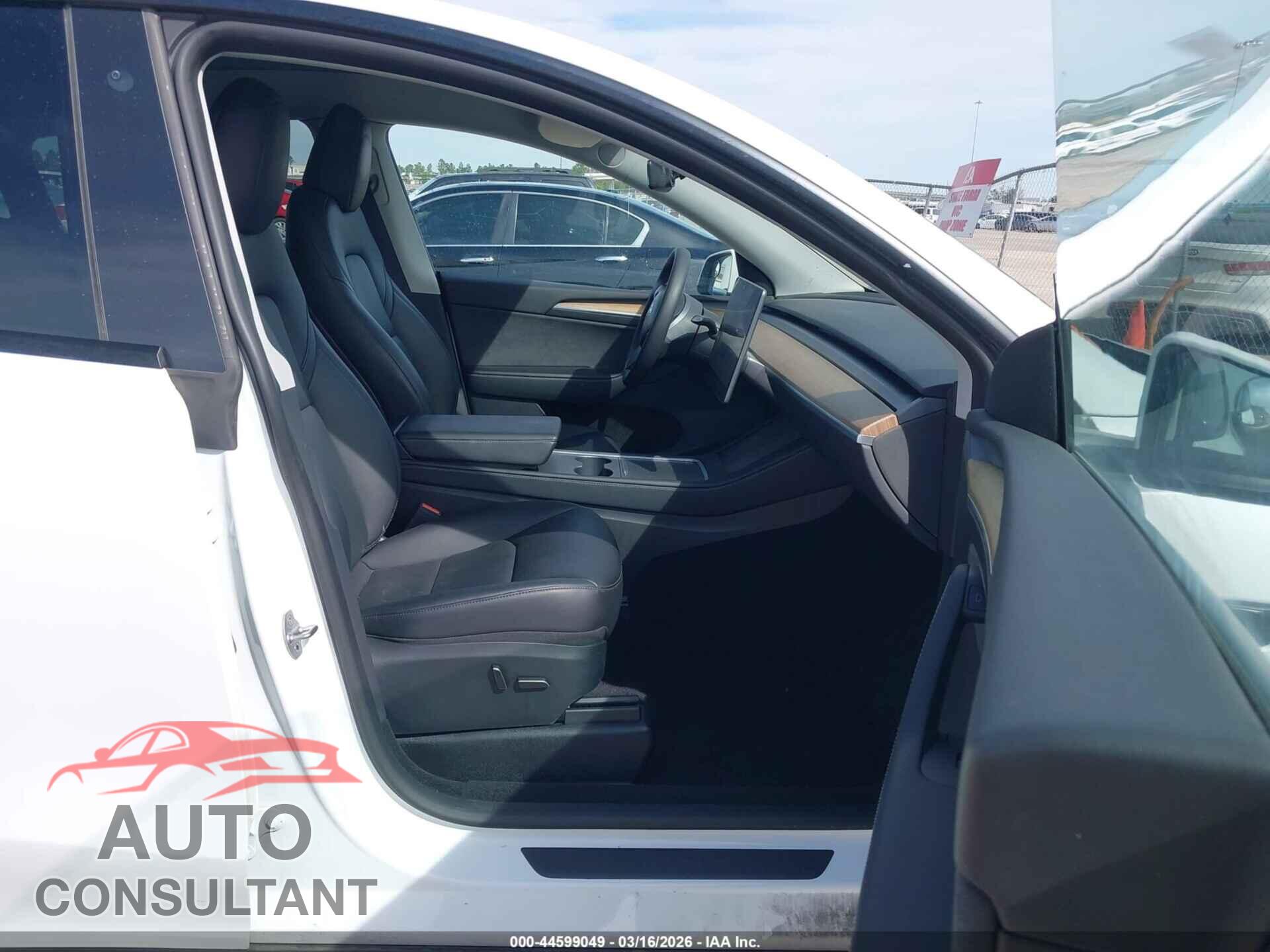 TESLA MODEL Y 2023 - 7SAYGDEE5PA089036