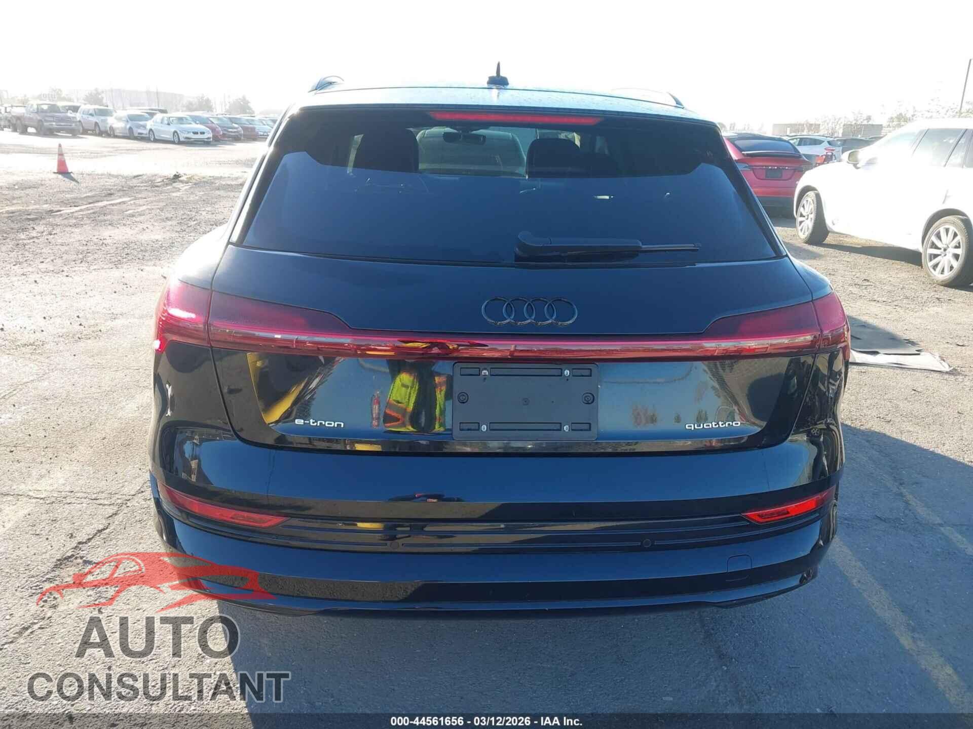 AUDI E-TRON 2022 - WA1AAAGE5NB026401