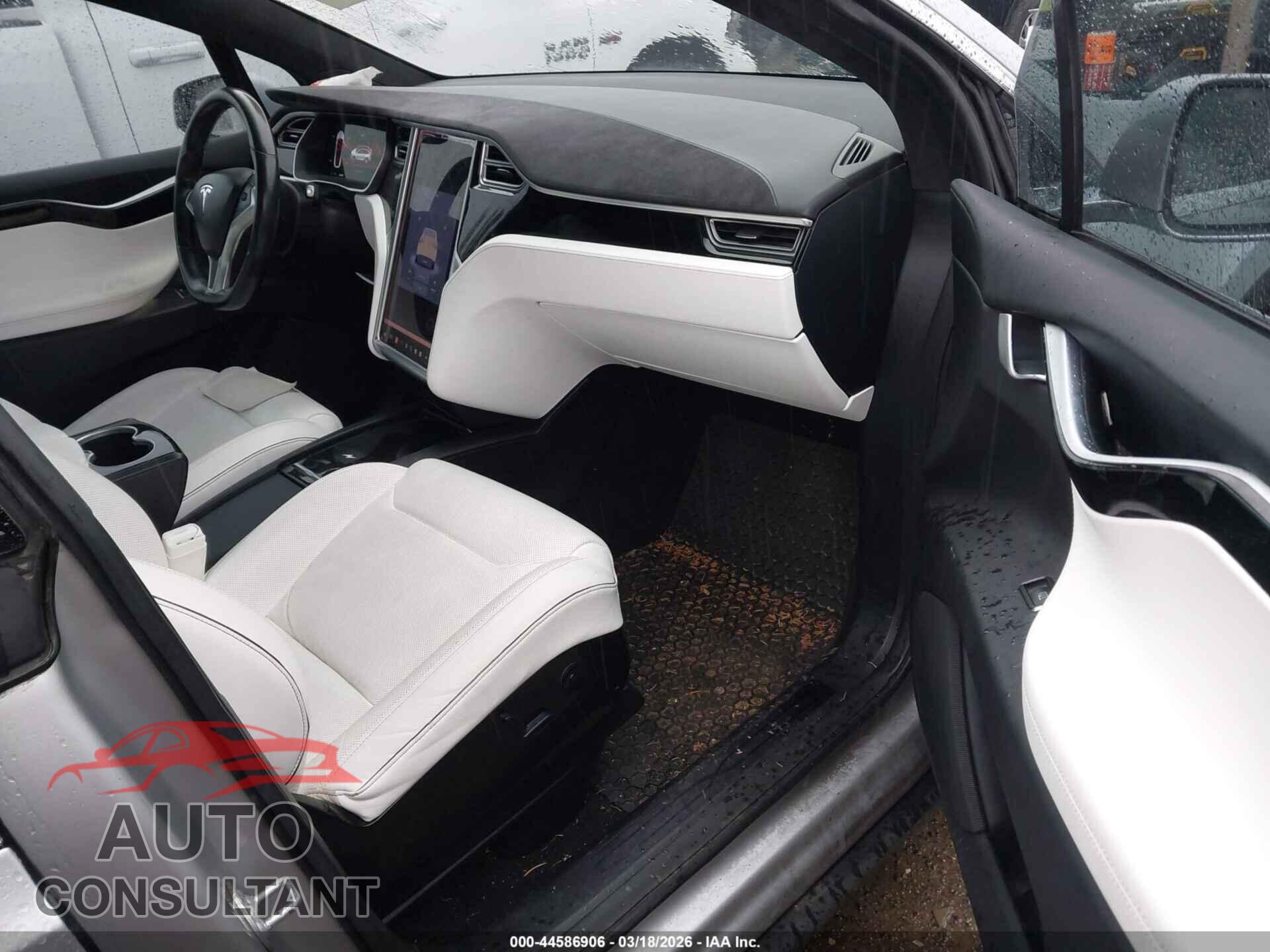 TESLA MODEL X 2016 - 5YJXCBE2XGF005116