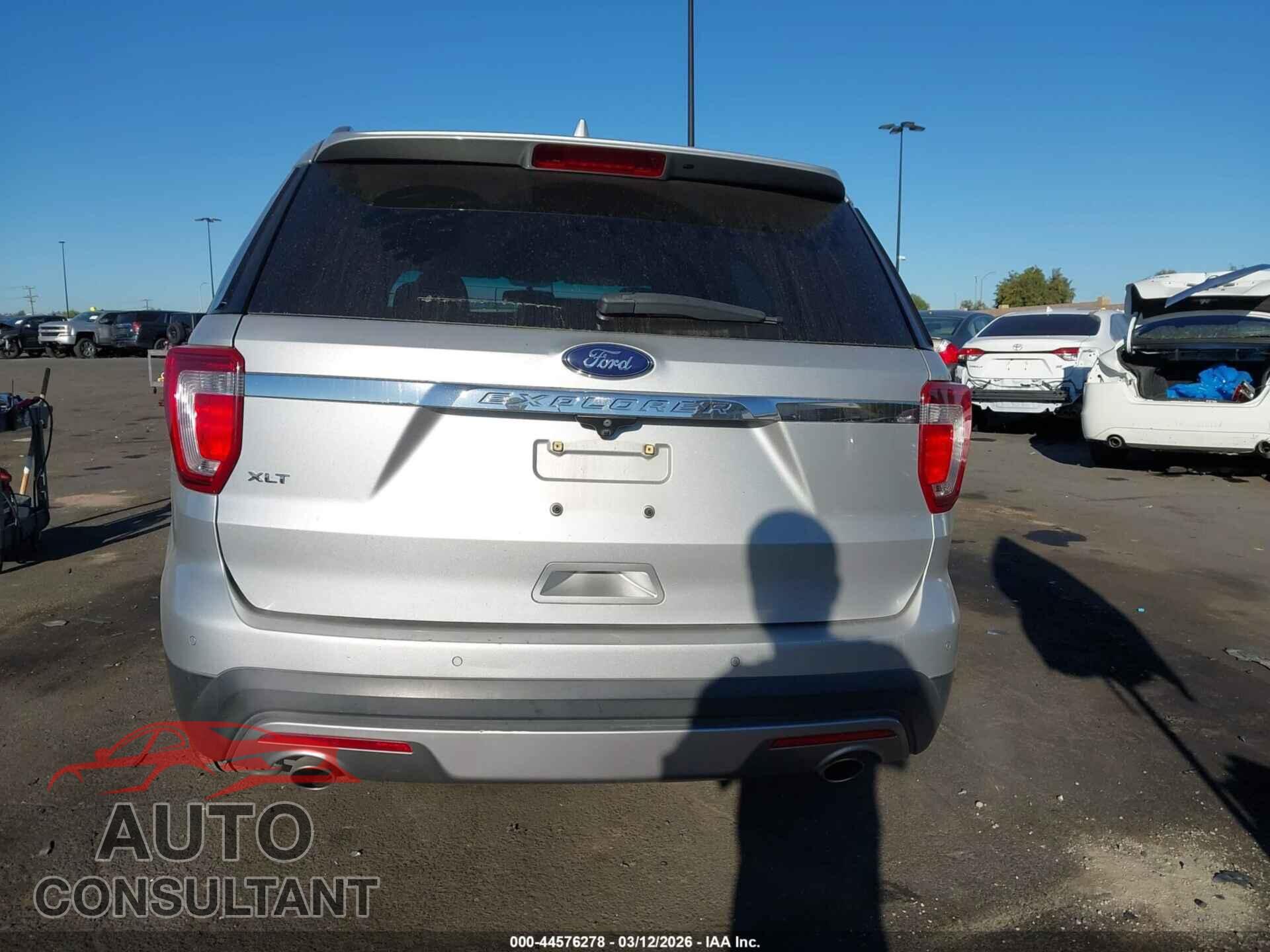 FORD EXPLORER 2017 - 1FM5K7D8XHGA92970