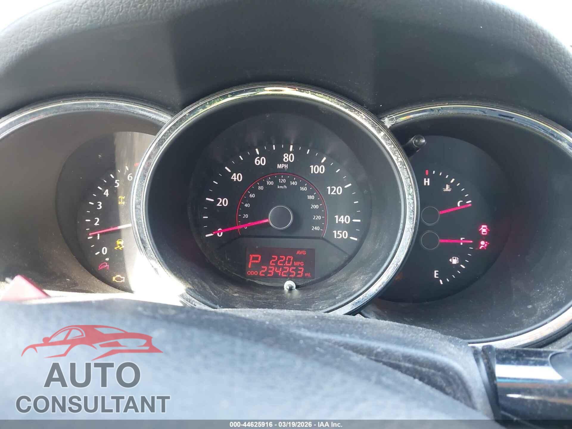 KIA SORENTO 2011 - 5XYKTCA13BG025187