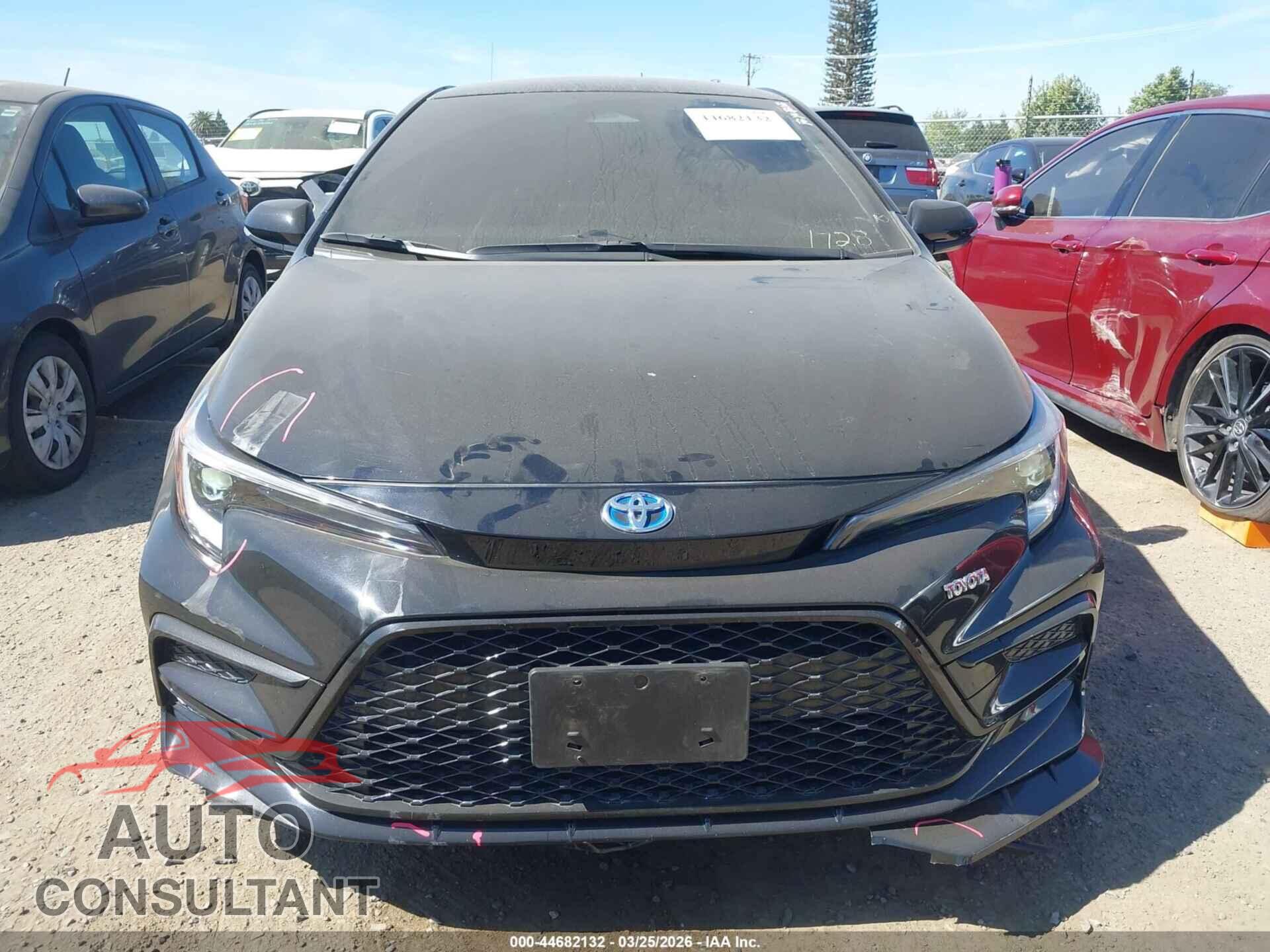 TOYOTA COROLLA 2024 - JTDBCMFE3R3067780
