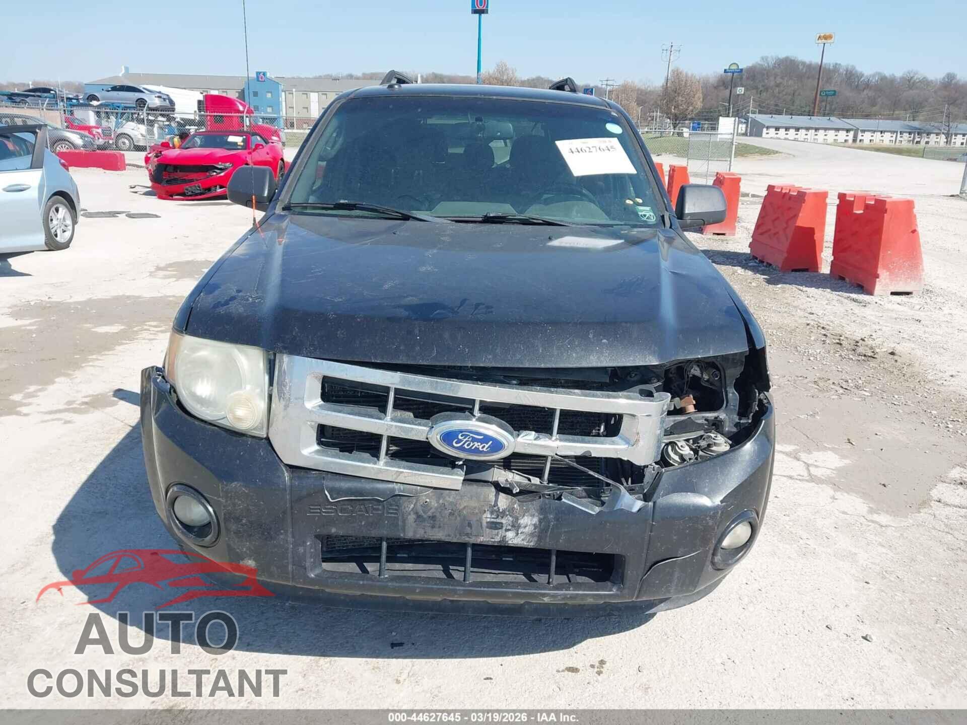 FORD ESCAPE 2011 - 1FMCU0DG0BKC10562