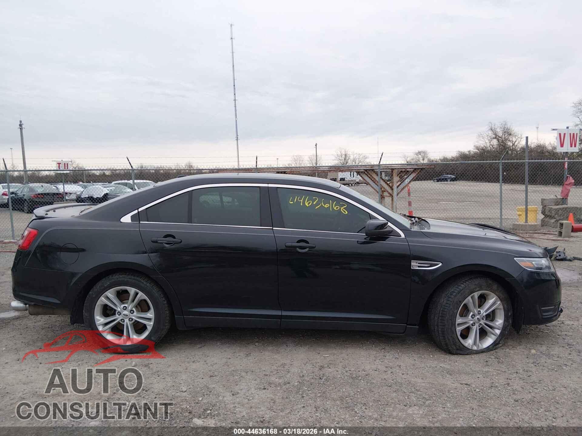 FORD TAURUS 2015 - 1FAHP2H86FG134103