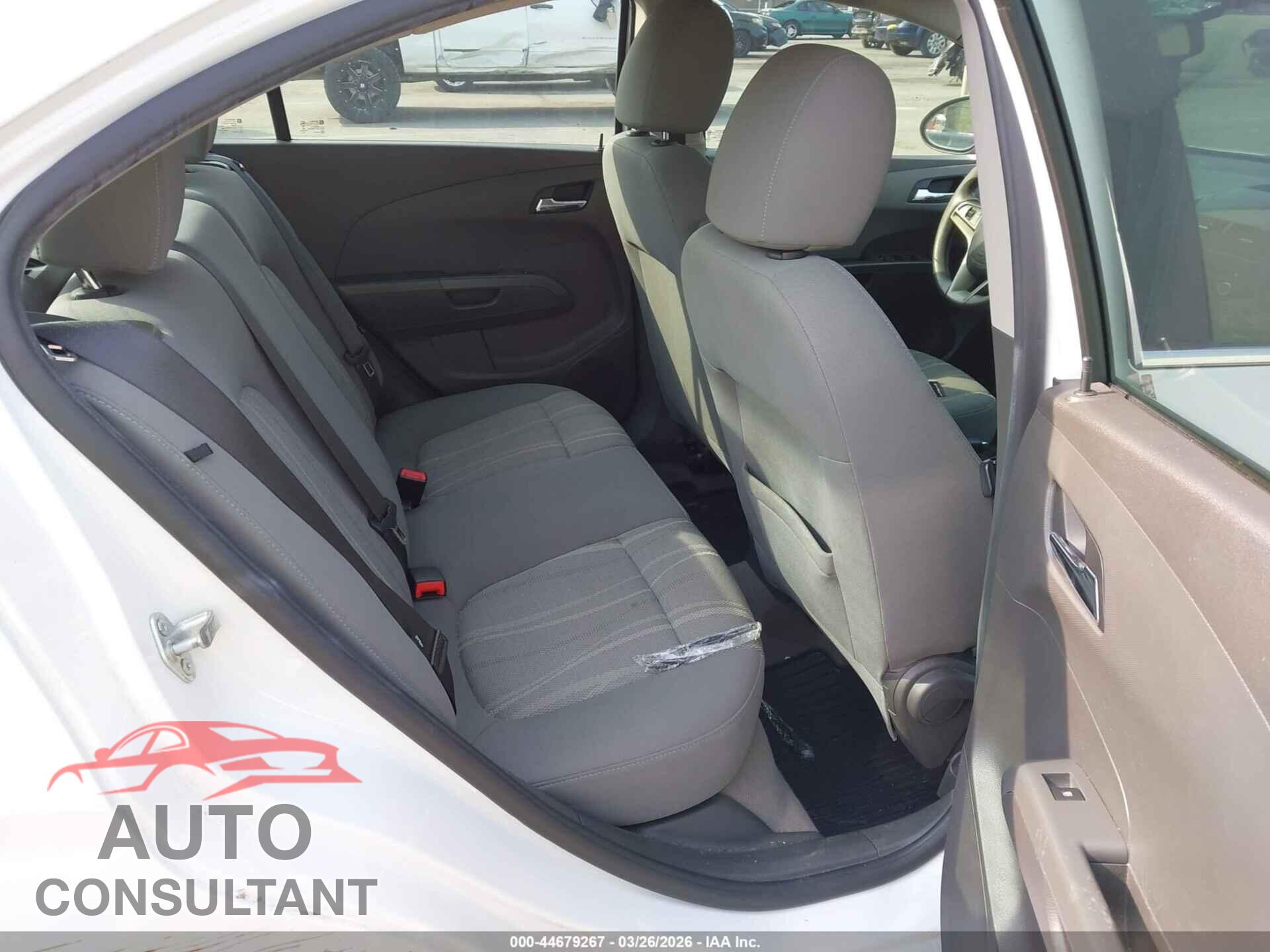 CHEVROLET SONIC 2014 - 1G1JC5SH3E4145909