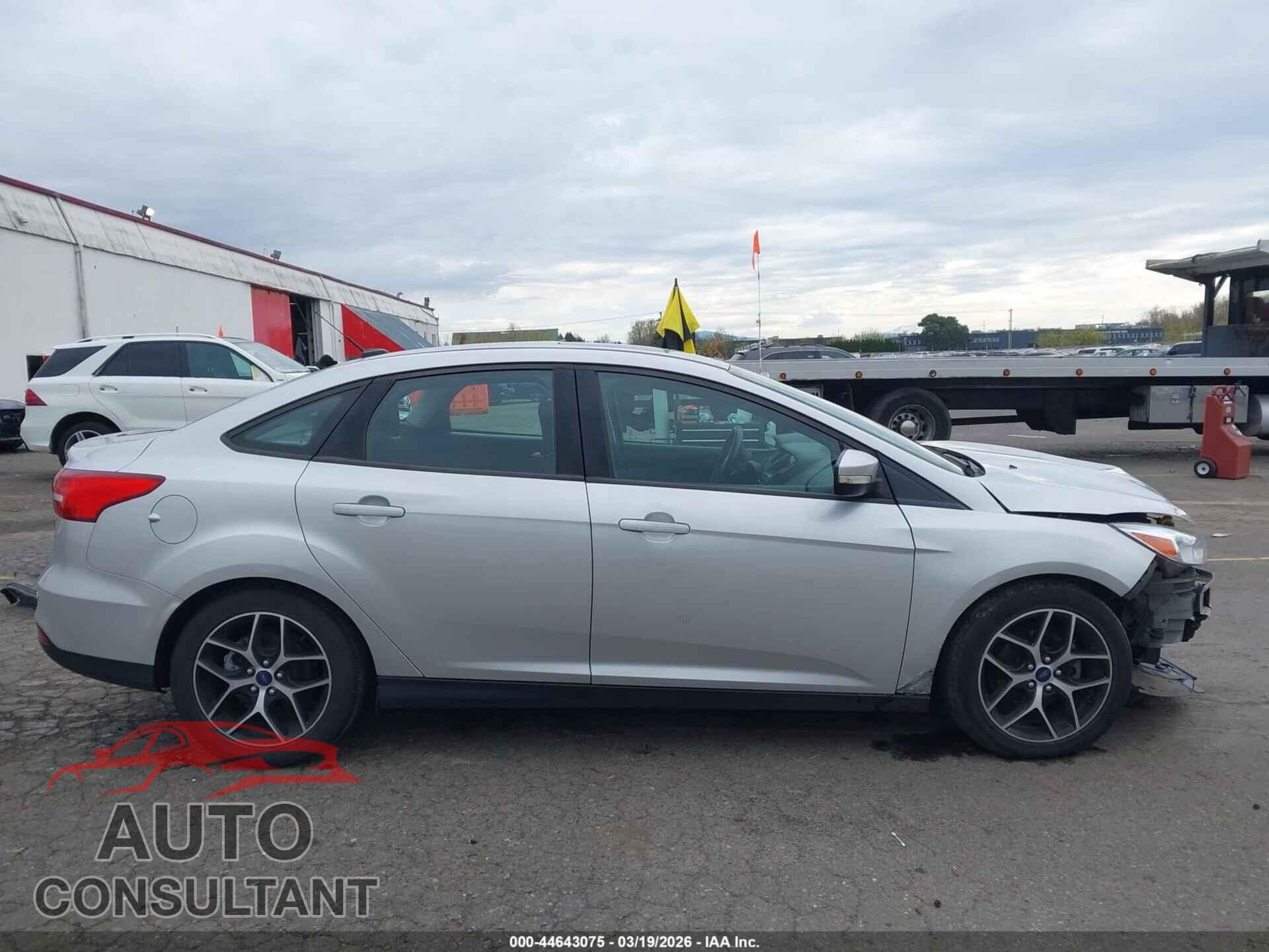 FORD FOCUS 2018 - 1FADP3H22JL231038