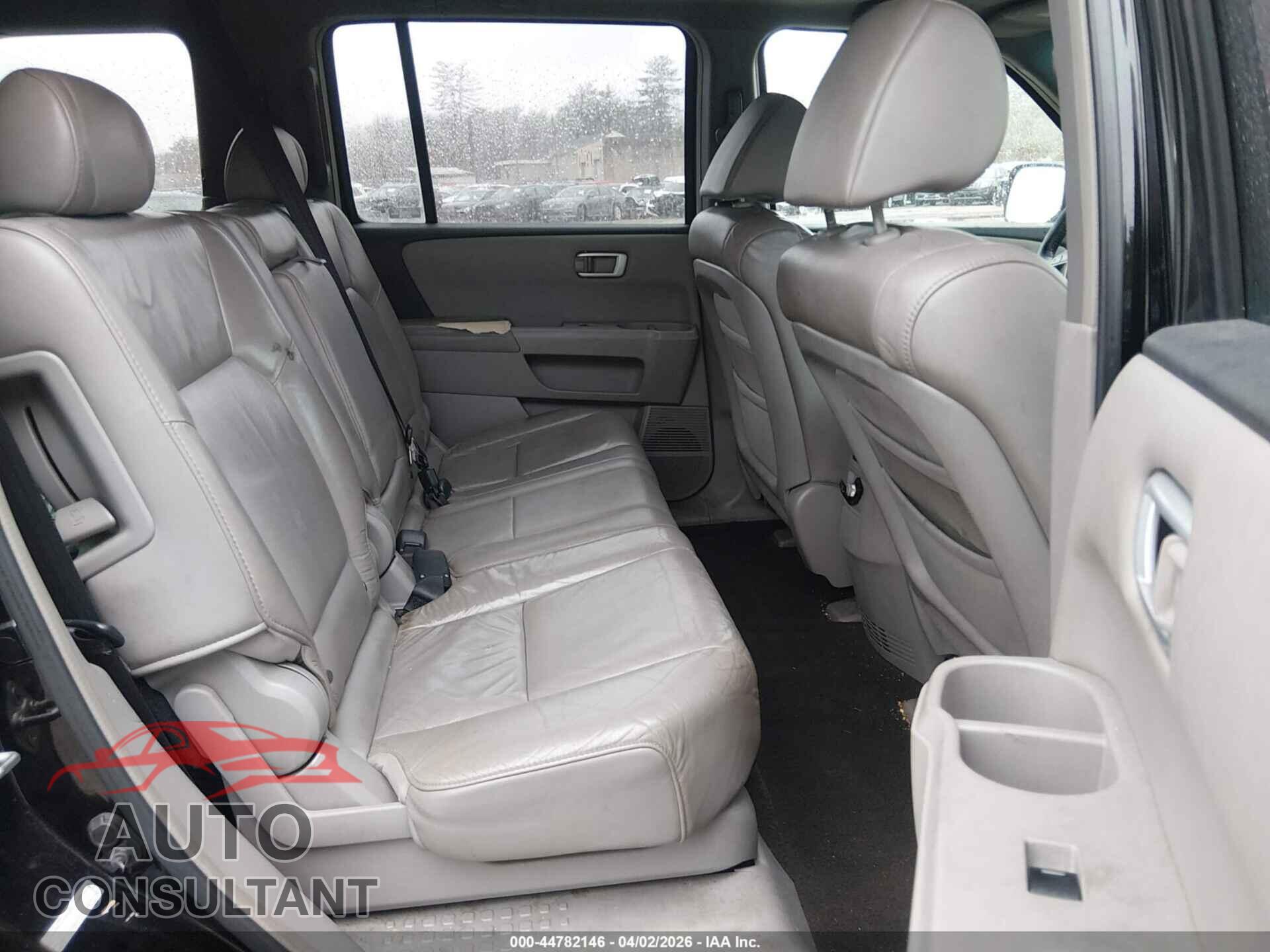 HONDA PILOT 2009 - 5FNYF48519B035136