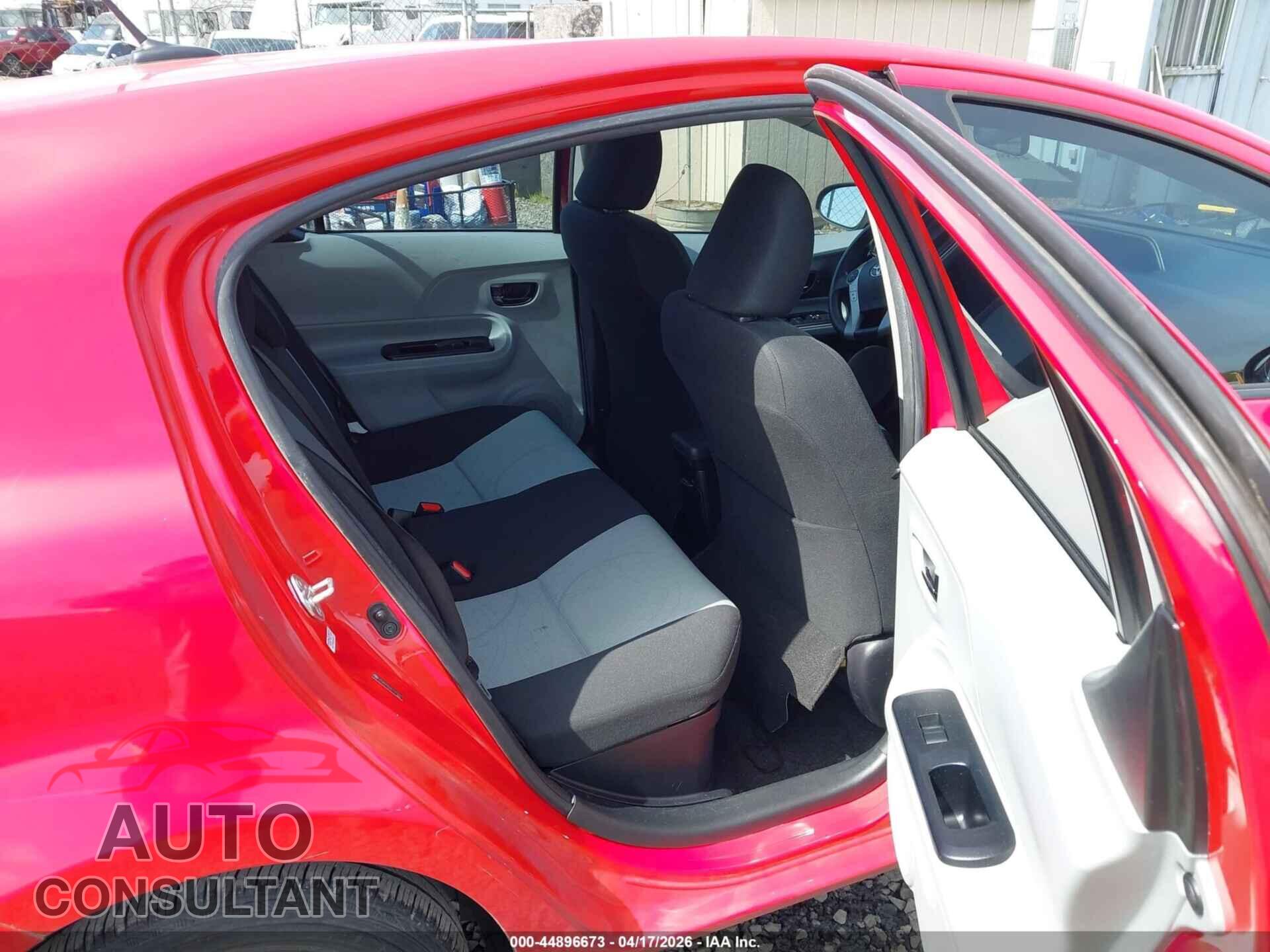 TOYOTA PRIUS C 2014 - JTDKDTB36E1073297