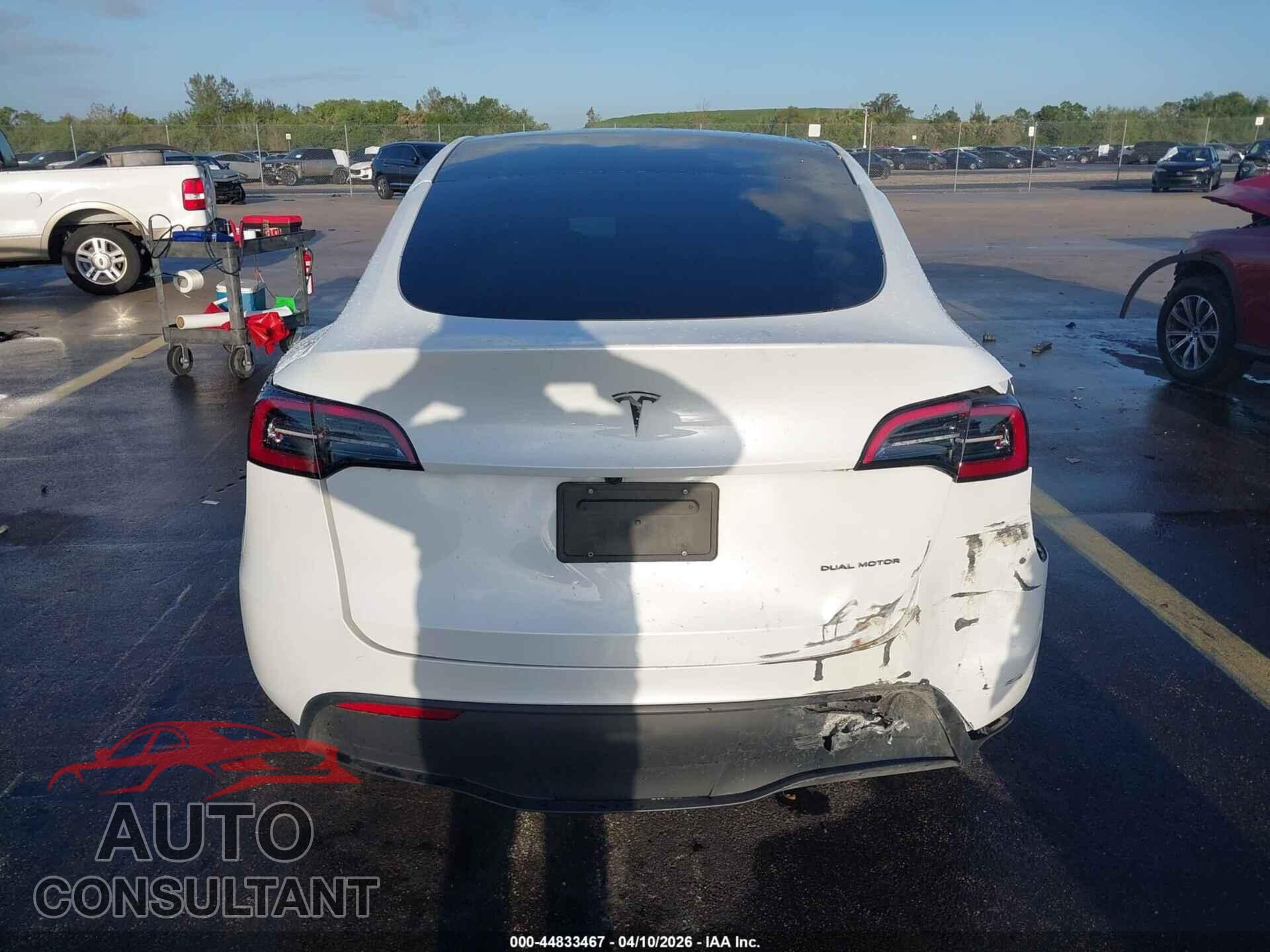 TESLA MODEL Y 2023 - 7SAYGDEE7PA149348