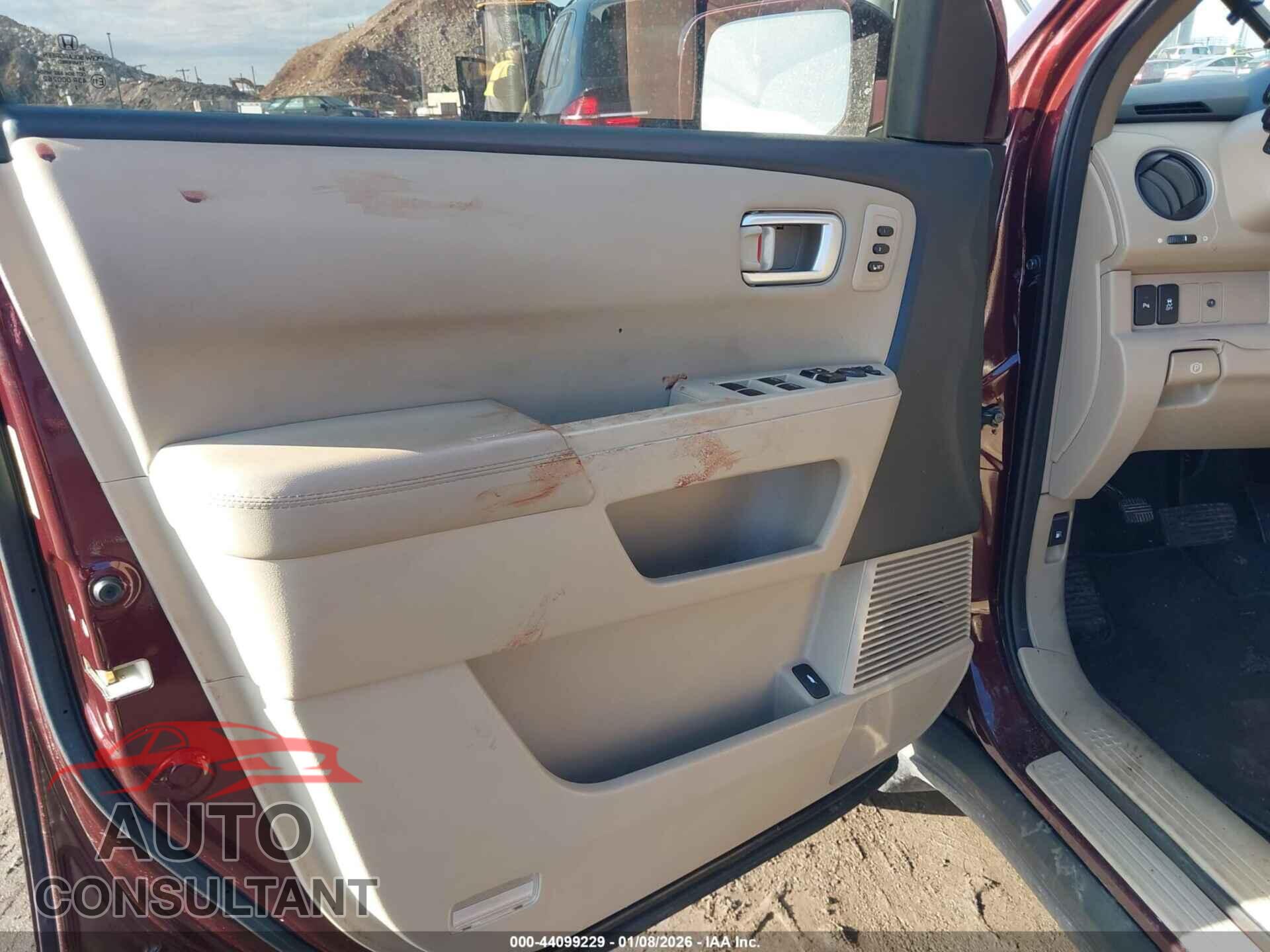 HONDA PILOT 2014 - 5FNYF4H98EB013969