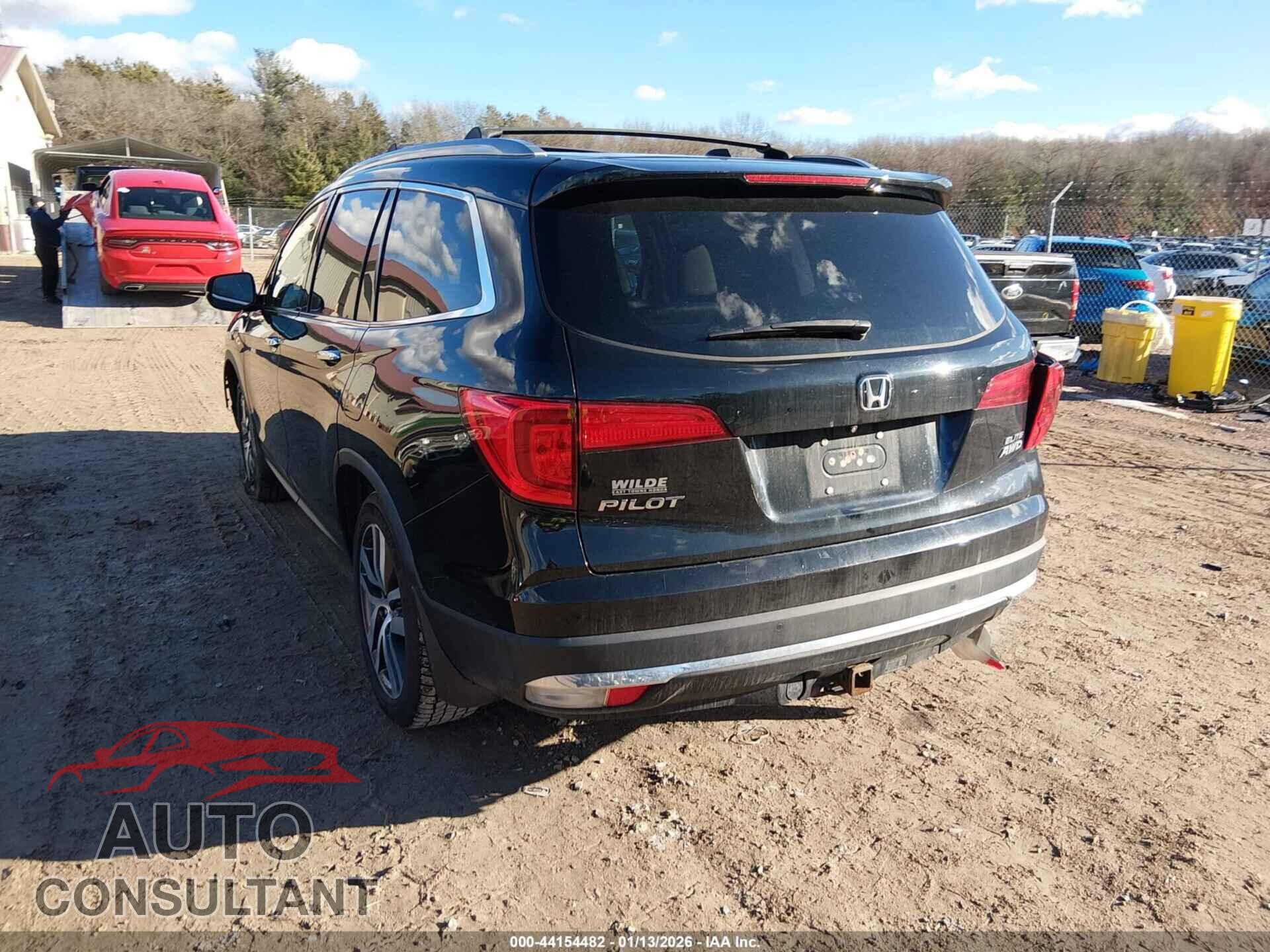 HONDA PILOT 2016 - 5FNYF6H01GB046599