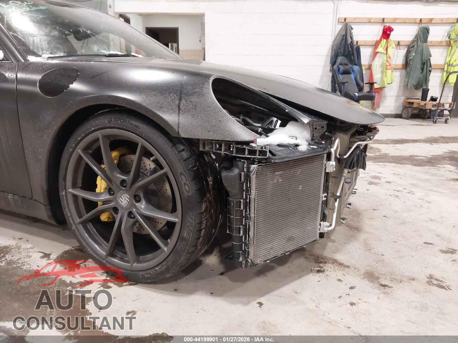 PORSCHE 911 2019 - WP0AA2A95KS104016