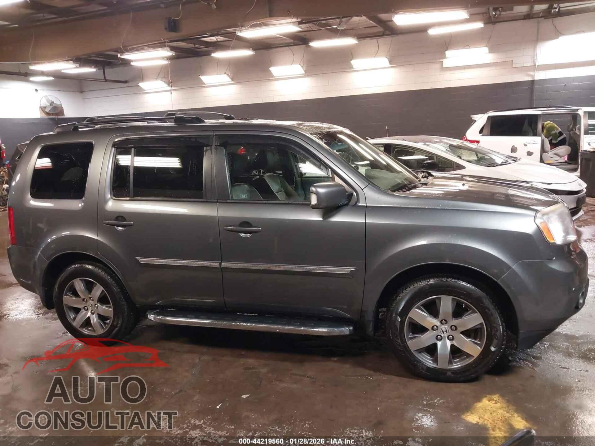 HONDA PILOT 2012 - 5FNYF4H99CB085759