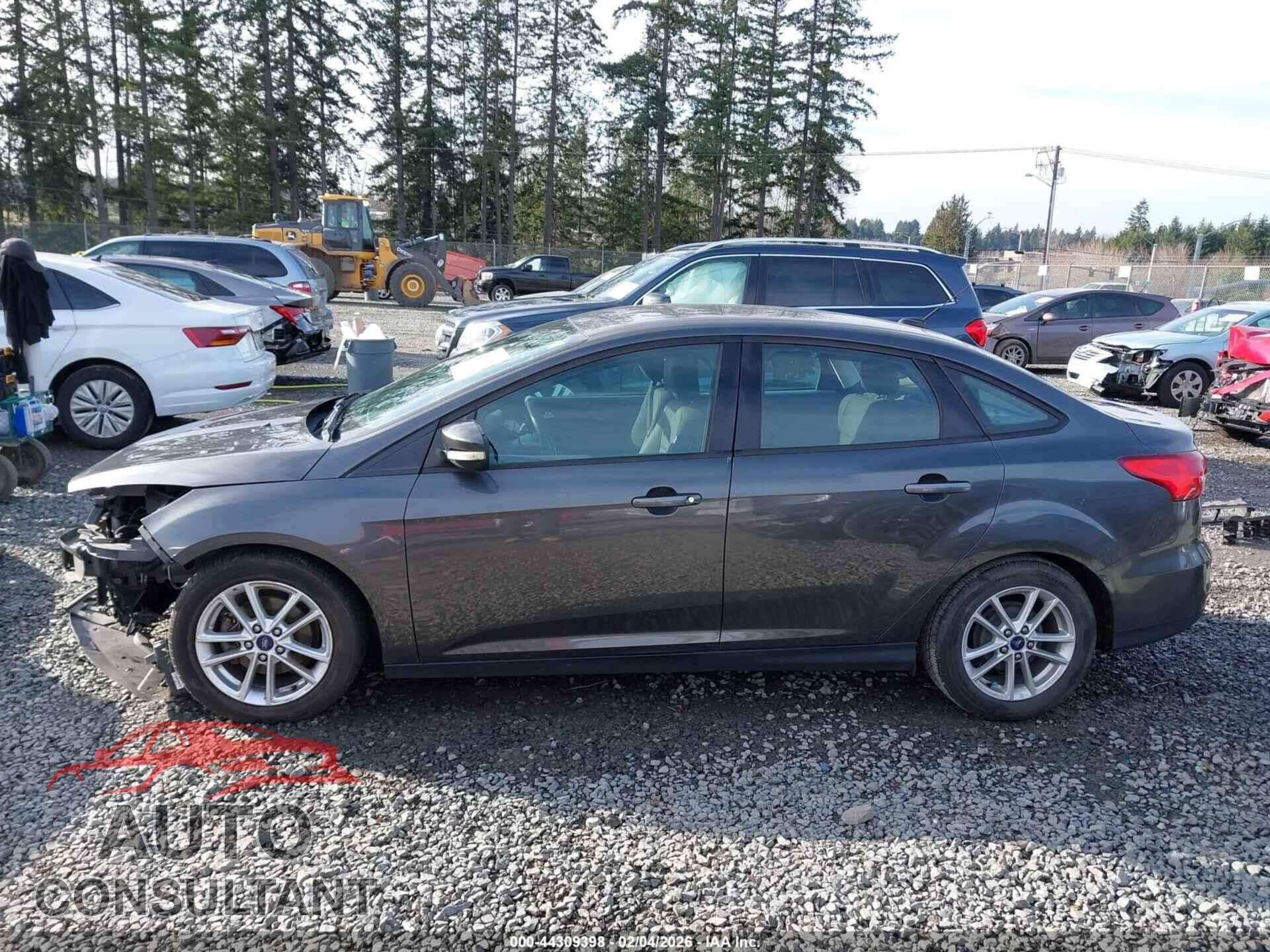 FORD FOCUS 2016 - 1FADP3F26GL352652