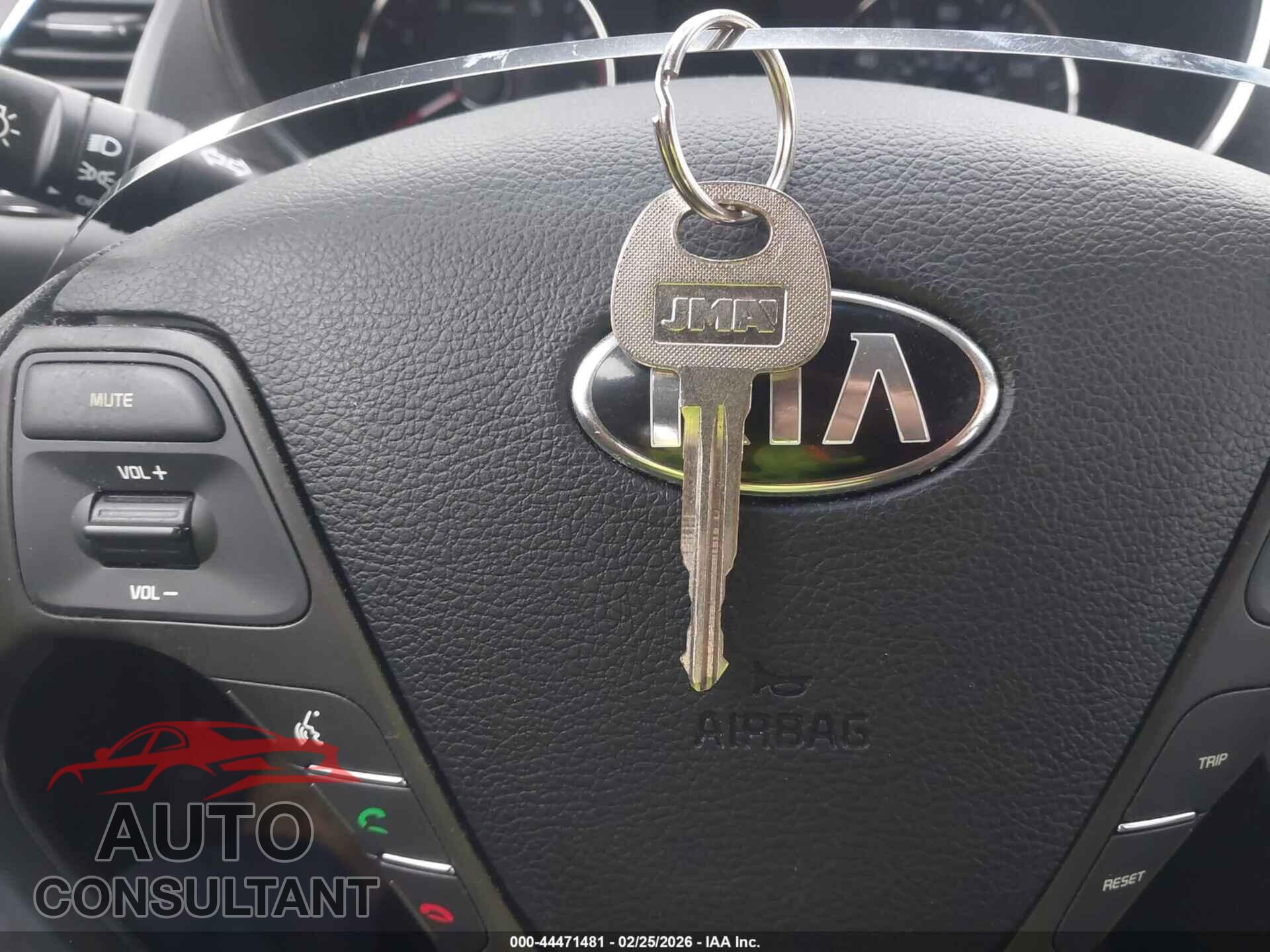 KIA FORTE 2017 - 3KPFK4A76HE069527