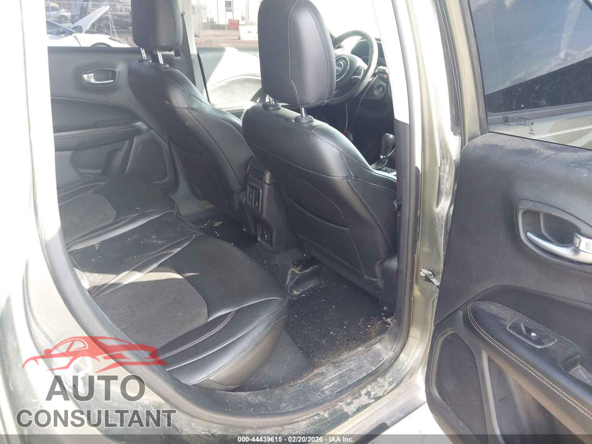 JEEP COMPASS 2018 - 3C4NJCBB5JT286905