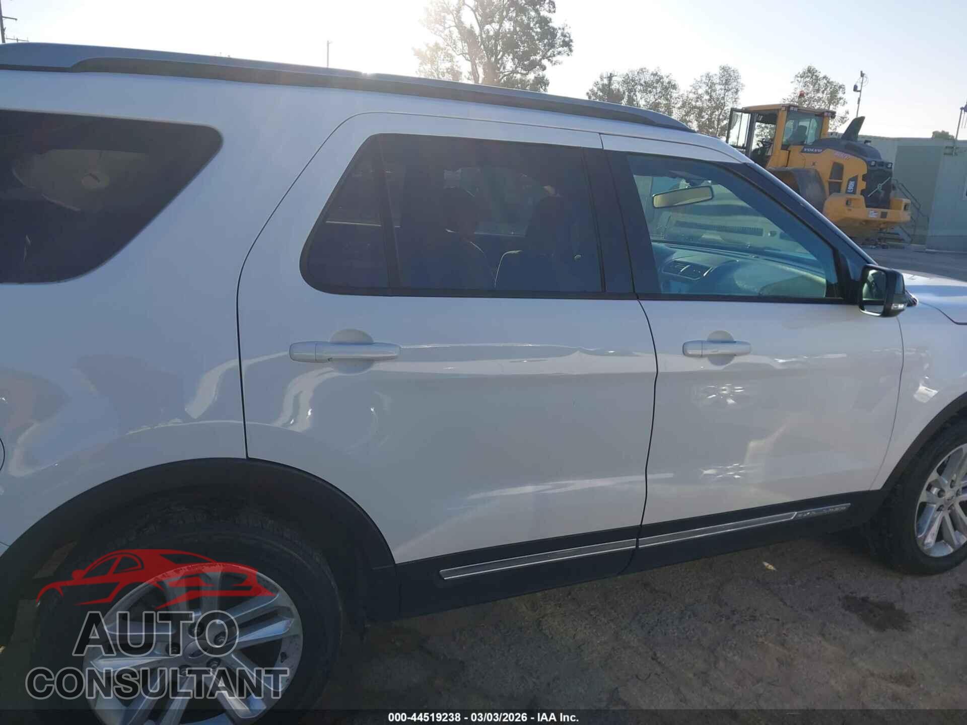 FORD EXPLORER 2017 - 1FM5K7D8XHGE01921