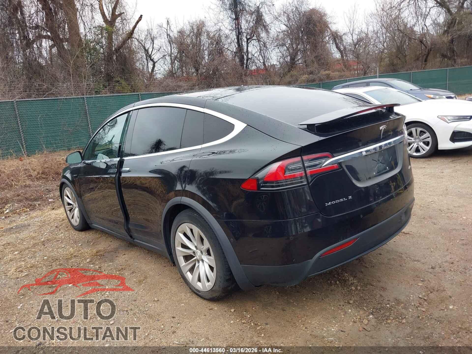 TESLA MODEL X 2016 - 5YJXCDE20GF030909