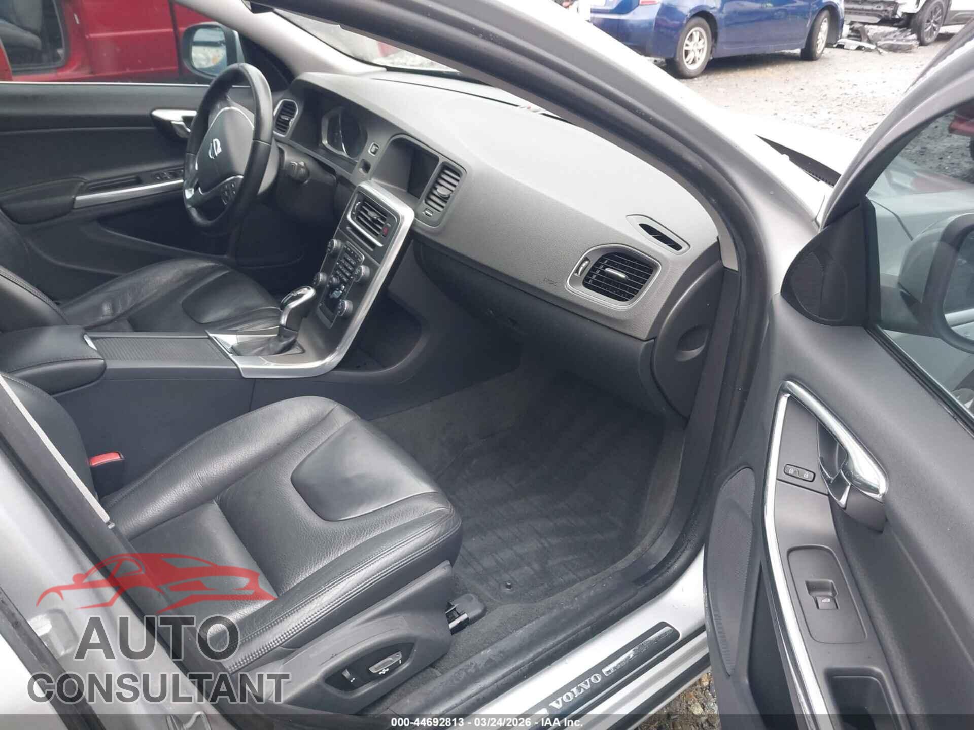 VOLVO S60 2014 - YV1612FH7E2276830