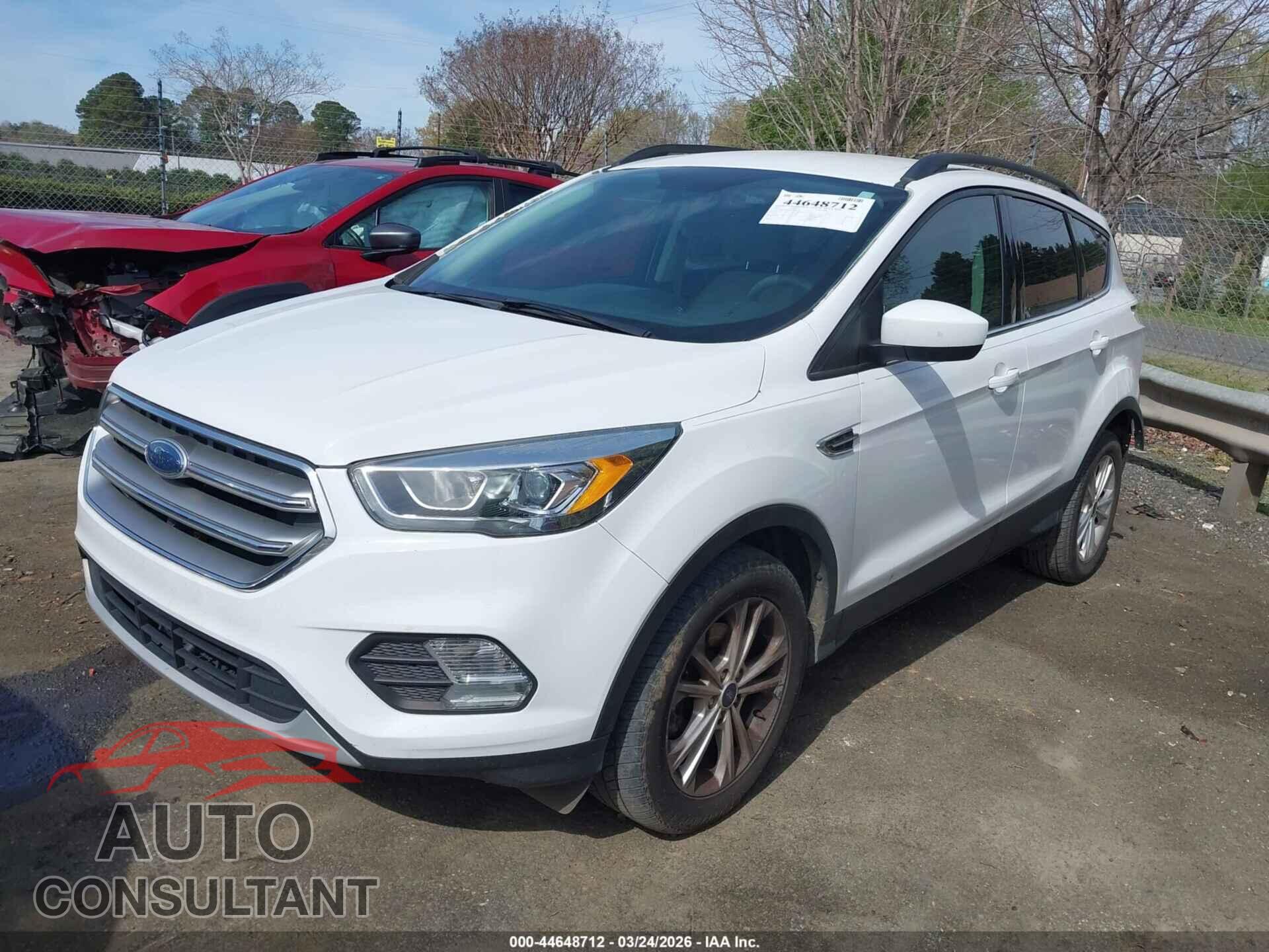 FORD ESCAPE 2017 - 1FMCU0GD7HUB95721