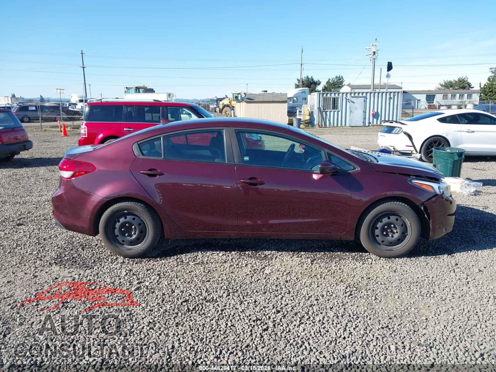 KIA FORTE 2018 - 3KPFK4A74JE208334