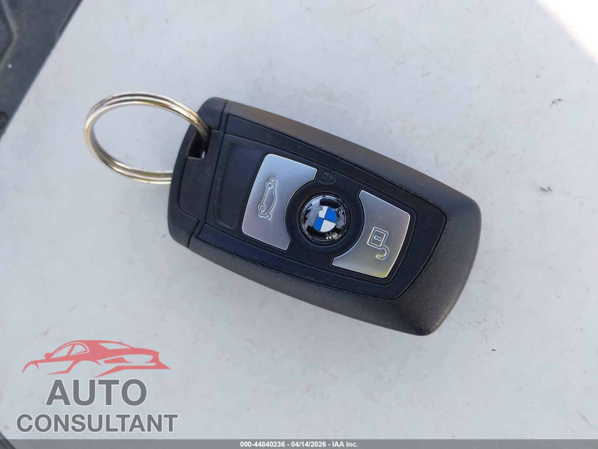 BMW 328I 2013 - WBA3A5G54DNP26409