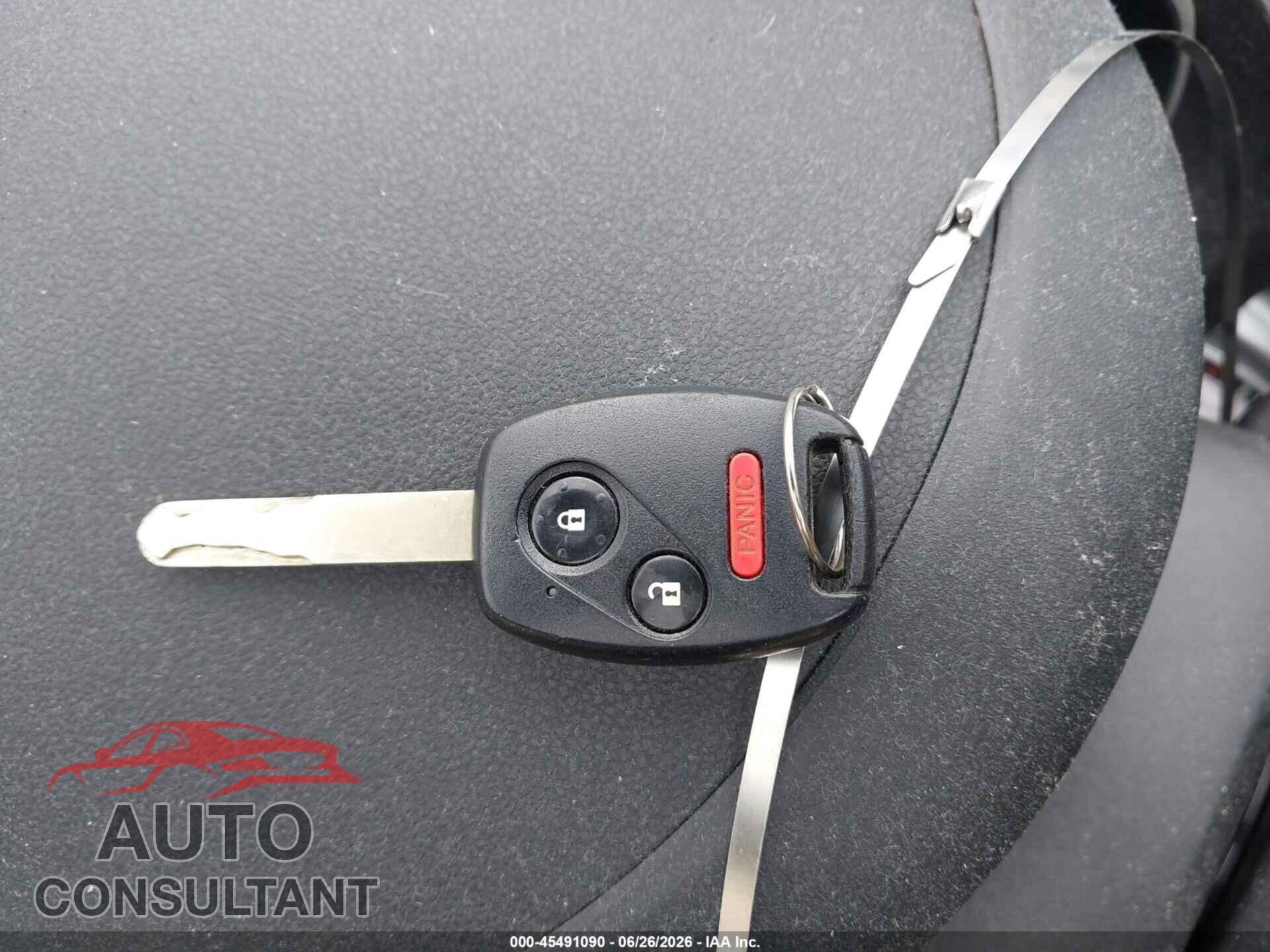 HONDA FIT 2013 - JHMGE8H32DC049703