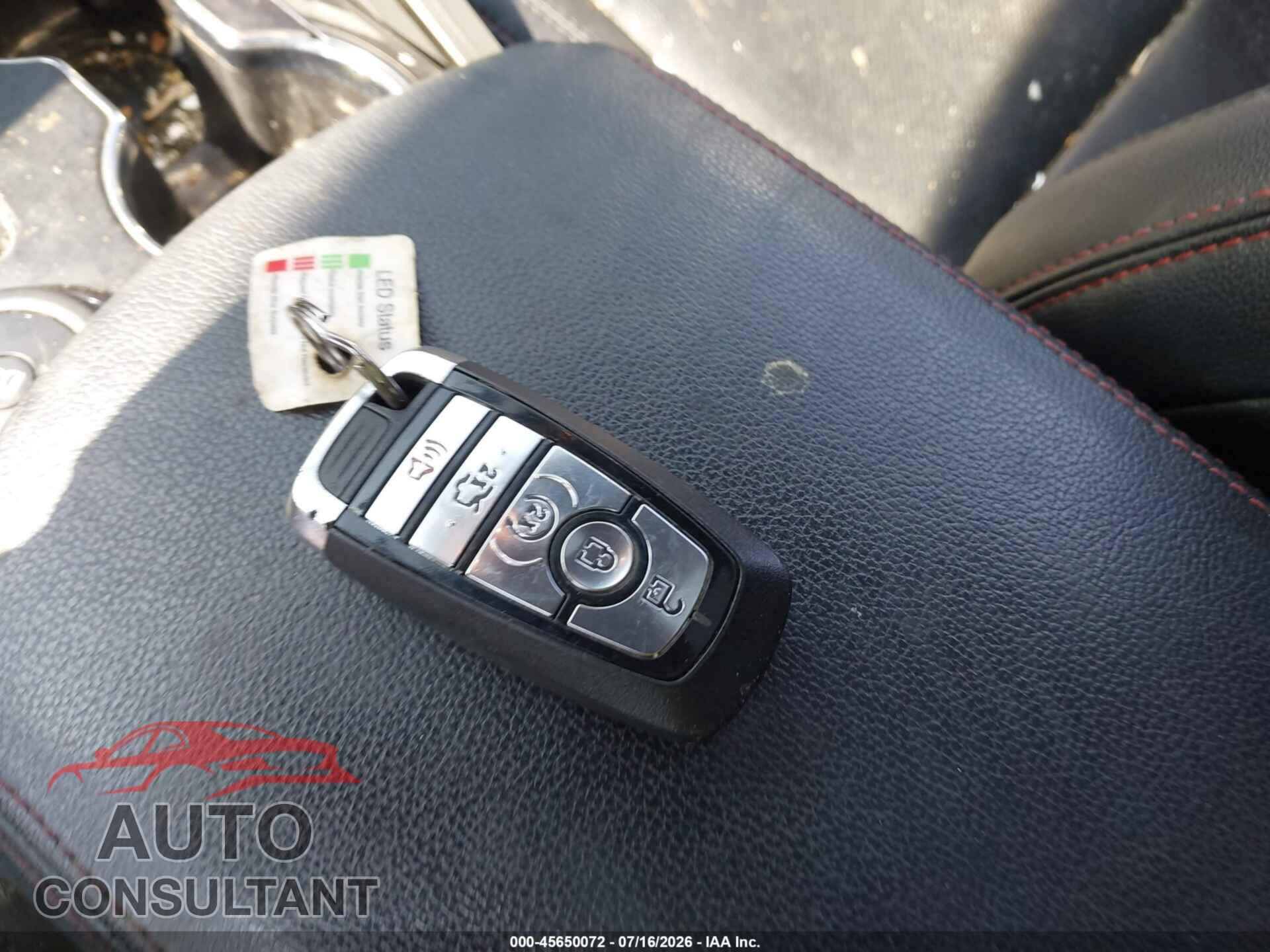 FORD EXPLORER 2018 - 1FM5K8GTXJGB01596