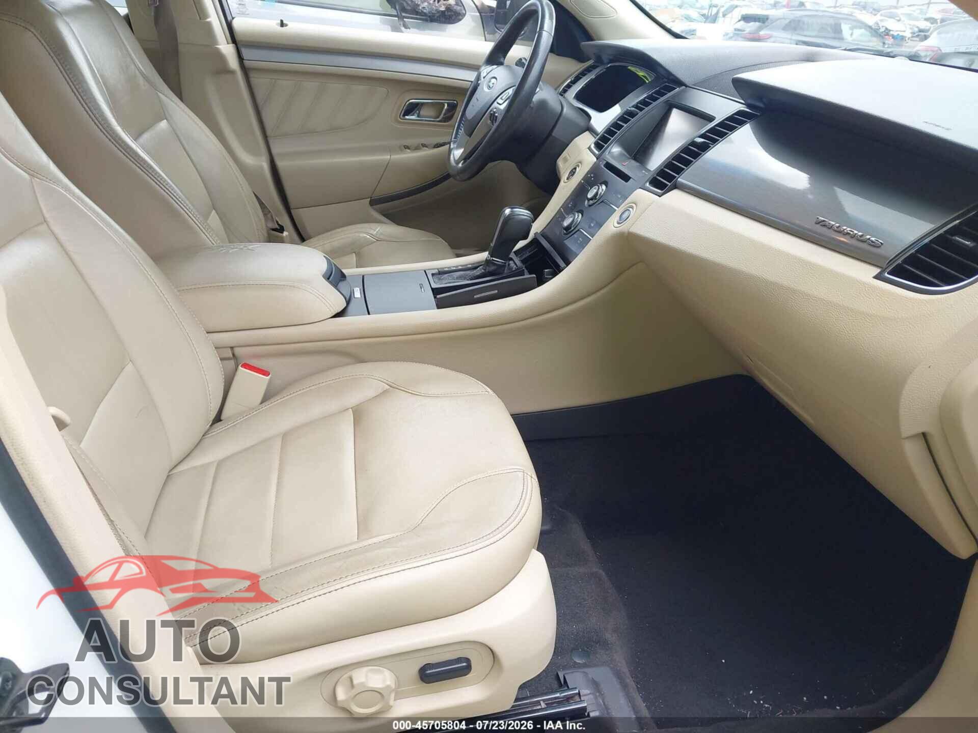 FORD TAURUS 2015 - 1FAHP2H88FG175381
